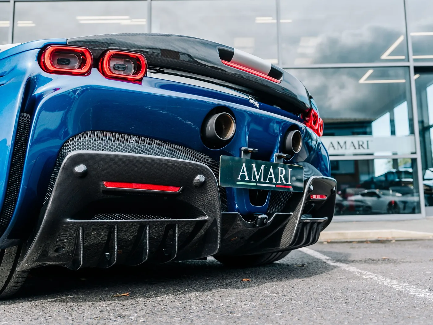 2021 Ferrari SF90 Stradale Assetto Fiorano angeboten von einem Supersportwagenhändler in Preston, Vereinigtes Königreich, Foto 14 von 25
