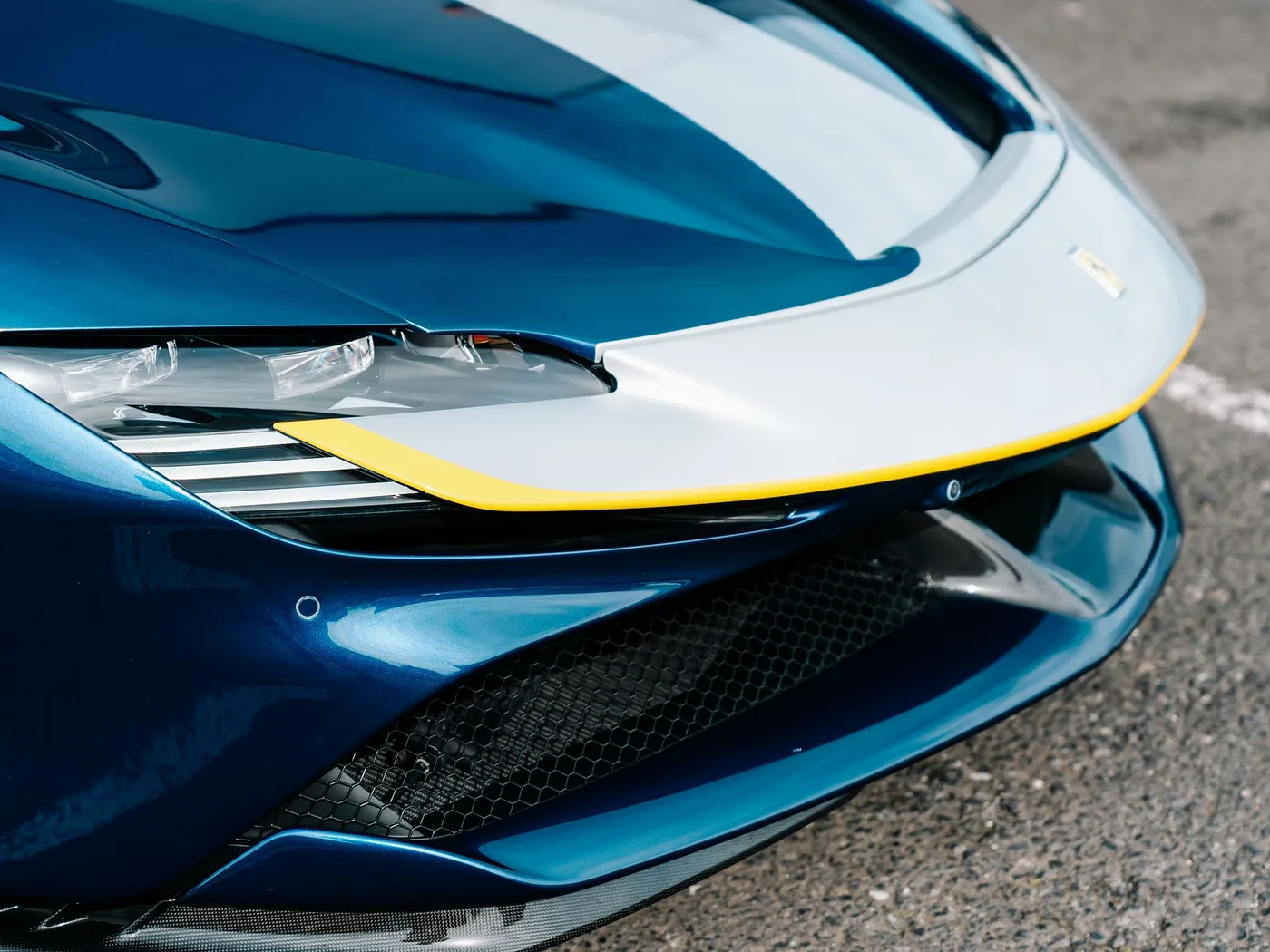 2021 Ferrari SF90 Stradale Assetto Fiorano angeboten von einem Supersportwagenhändler in Preston, Vereinigtes Königreich, Foto 18 von 25