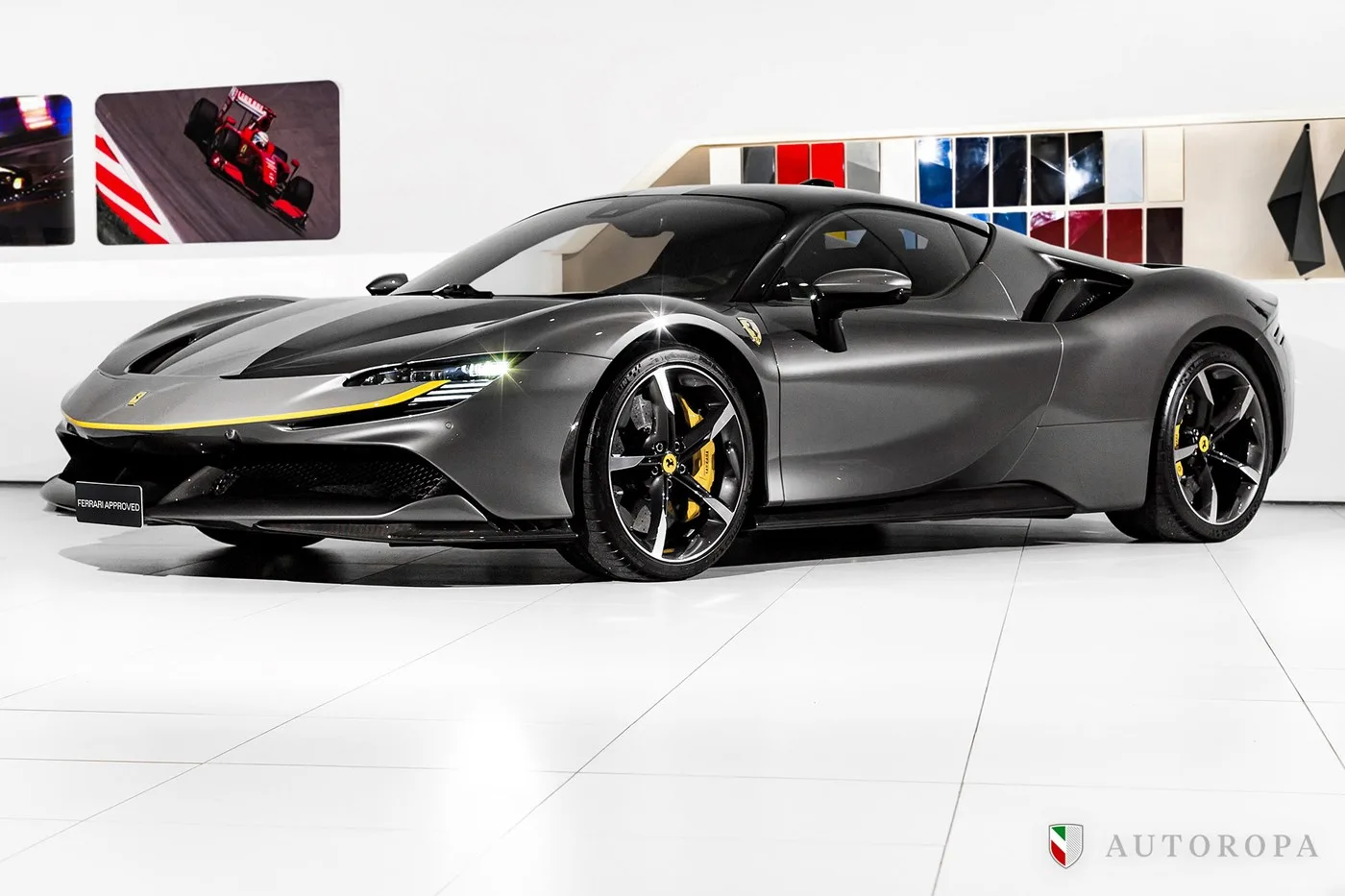 2021 Ferrari SF90 Stradale Assetto Fiorano proposée par un concessionnaire agréé Ferrari et Maserati à Arlöv, Suède, photo 2 sur 10