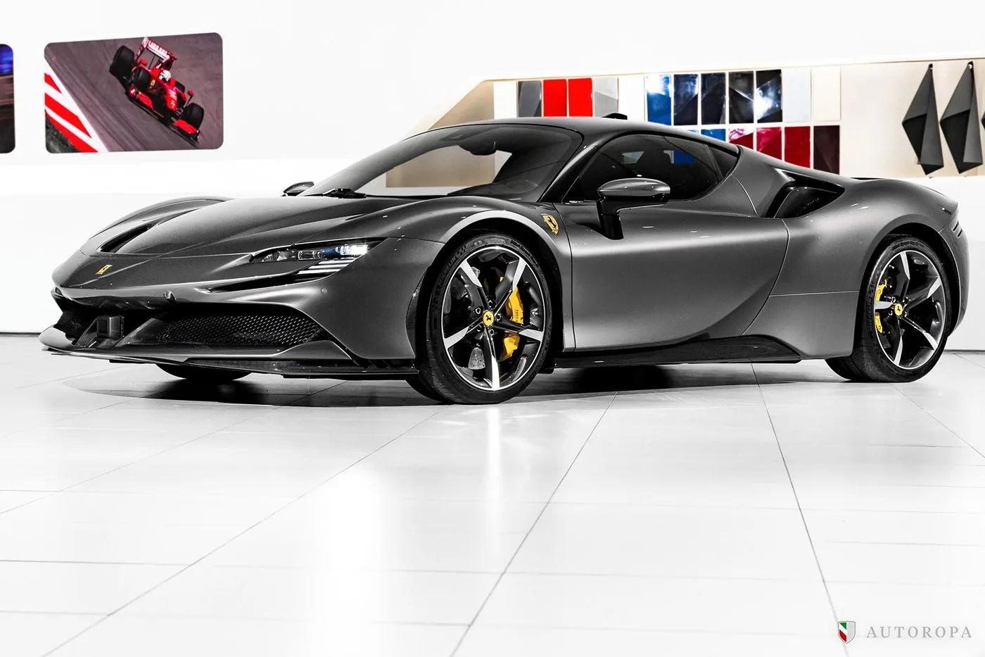 2021 Ferrari SF90 Stradale Assetto Fiorano proposée par un concessionnaire agréé Ferrari et Maserati à Arlöv, Suède, photo 2 sur 10