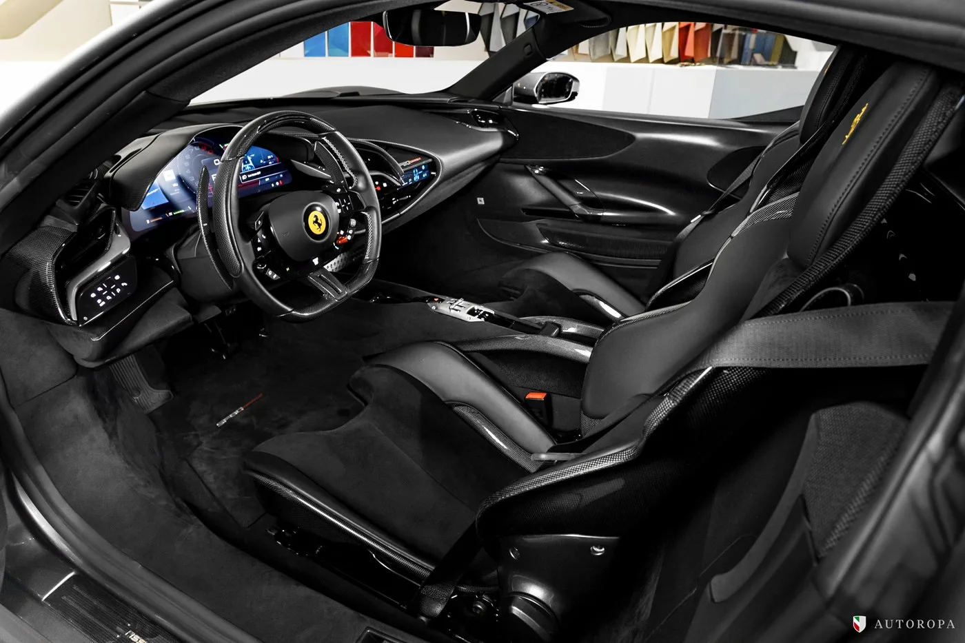 2021 Ferrari SF90 Stradale Assetto Fiorano proposée par un concessionnaire agréé Ferrari et Maserati à Arlöv, Suède, photo 6 sur 10