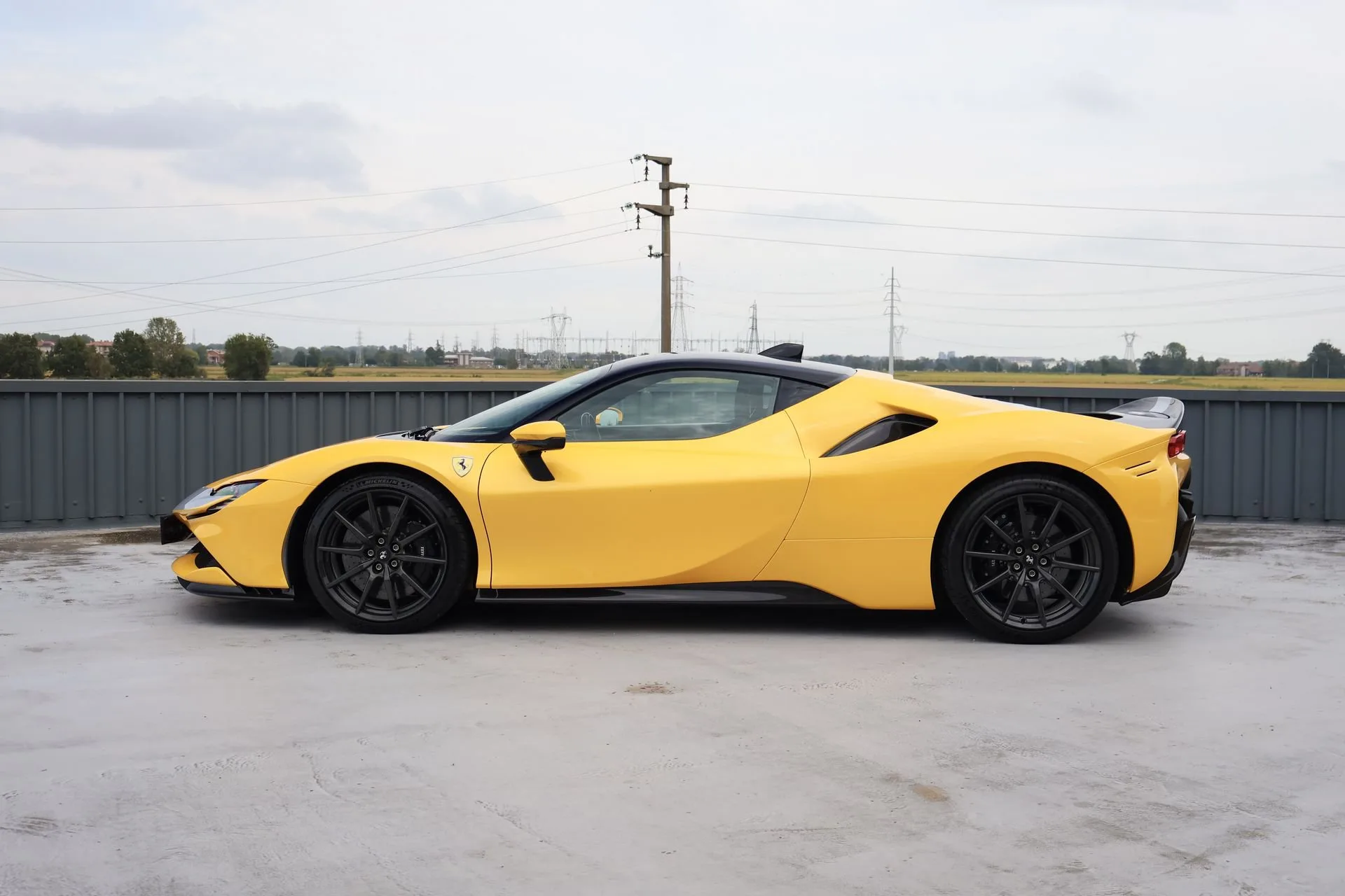 2021 Ferrari SF90 Stradale Assetto Fiorano, 5/22