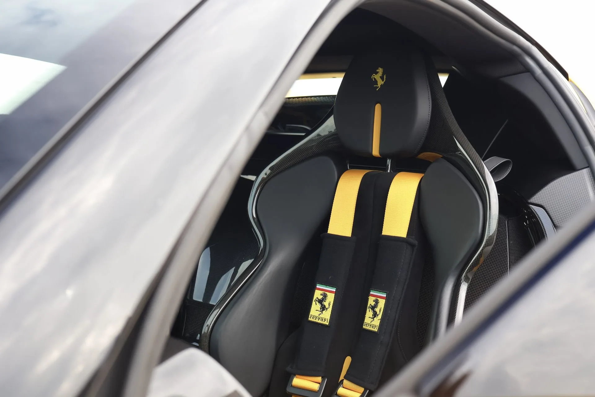 2021 Ferrari SF90 Stradale Assetto Fiorano, 13/22