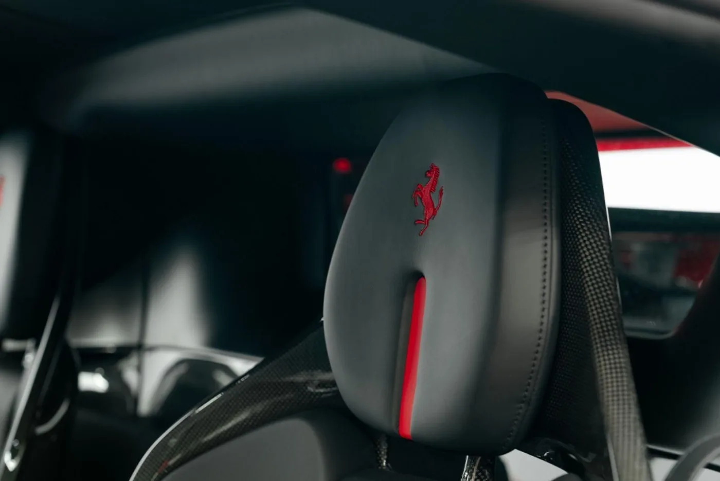 2021 Ferrari SF90 Stradale Assetto Fiorano proposée par un concessionnaire spécialisé à Putzbrunn, Allemagne, photo 15 sur 15