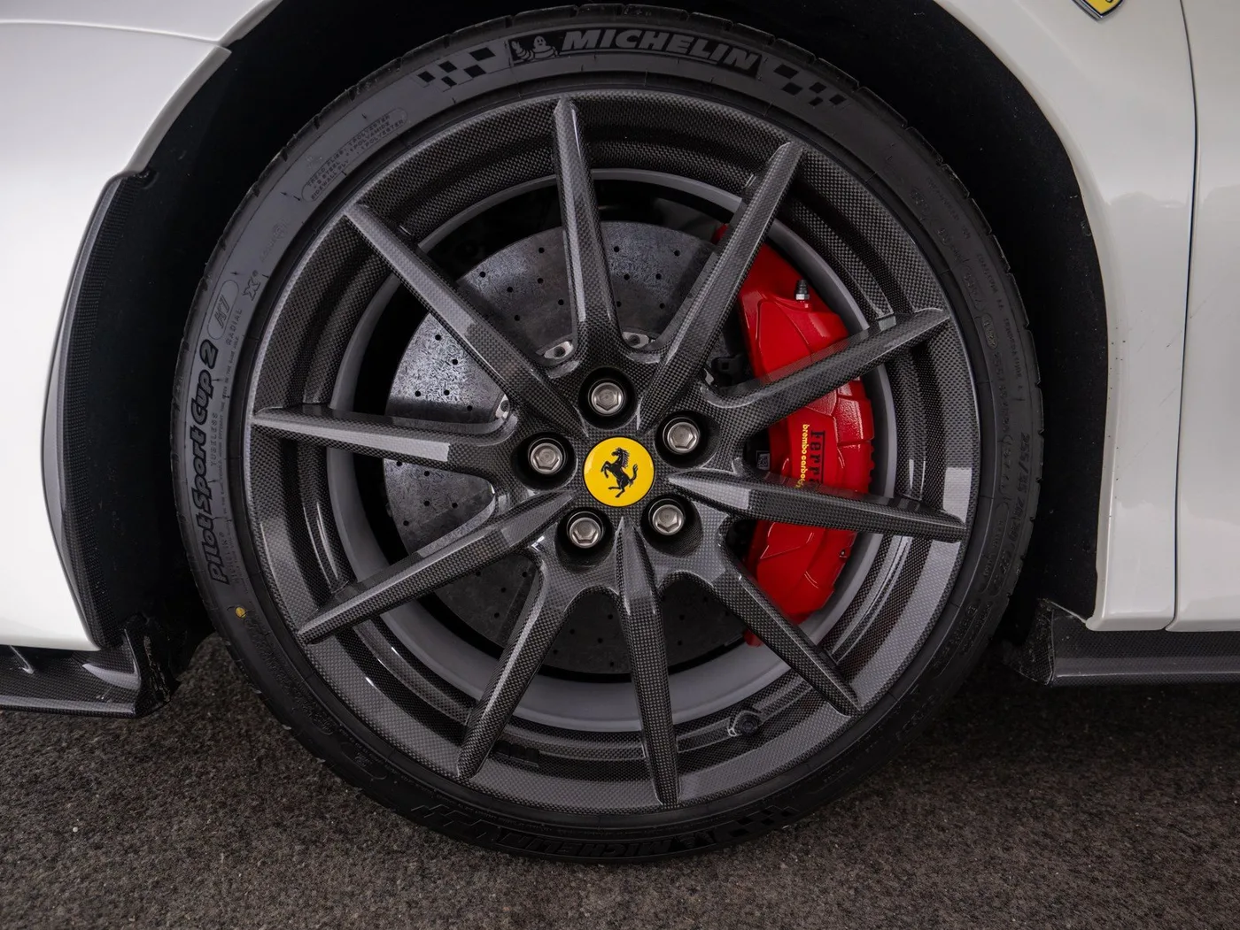 2021 Ferrari SF90 Stradale Assetto Fiorano angeboten von einem Fachhändler in Singen, Deutschland, Foto 12 von 15