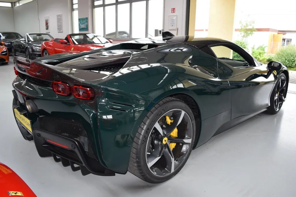 2021 Ferrari SF90 Stradale Assetto Fiorano, 3/28