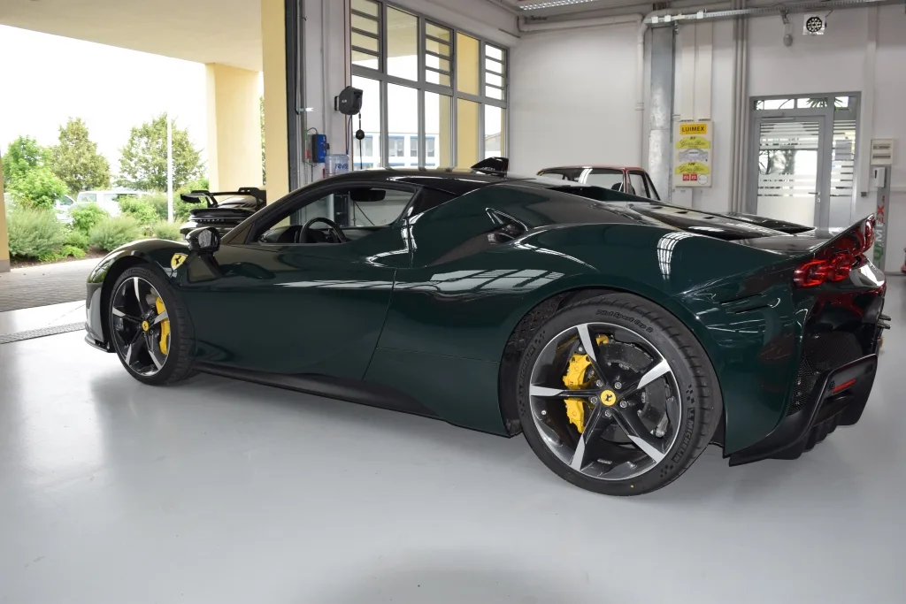 2021 Ferrari SF90 Stradale Assetto Fiorano, 7/28