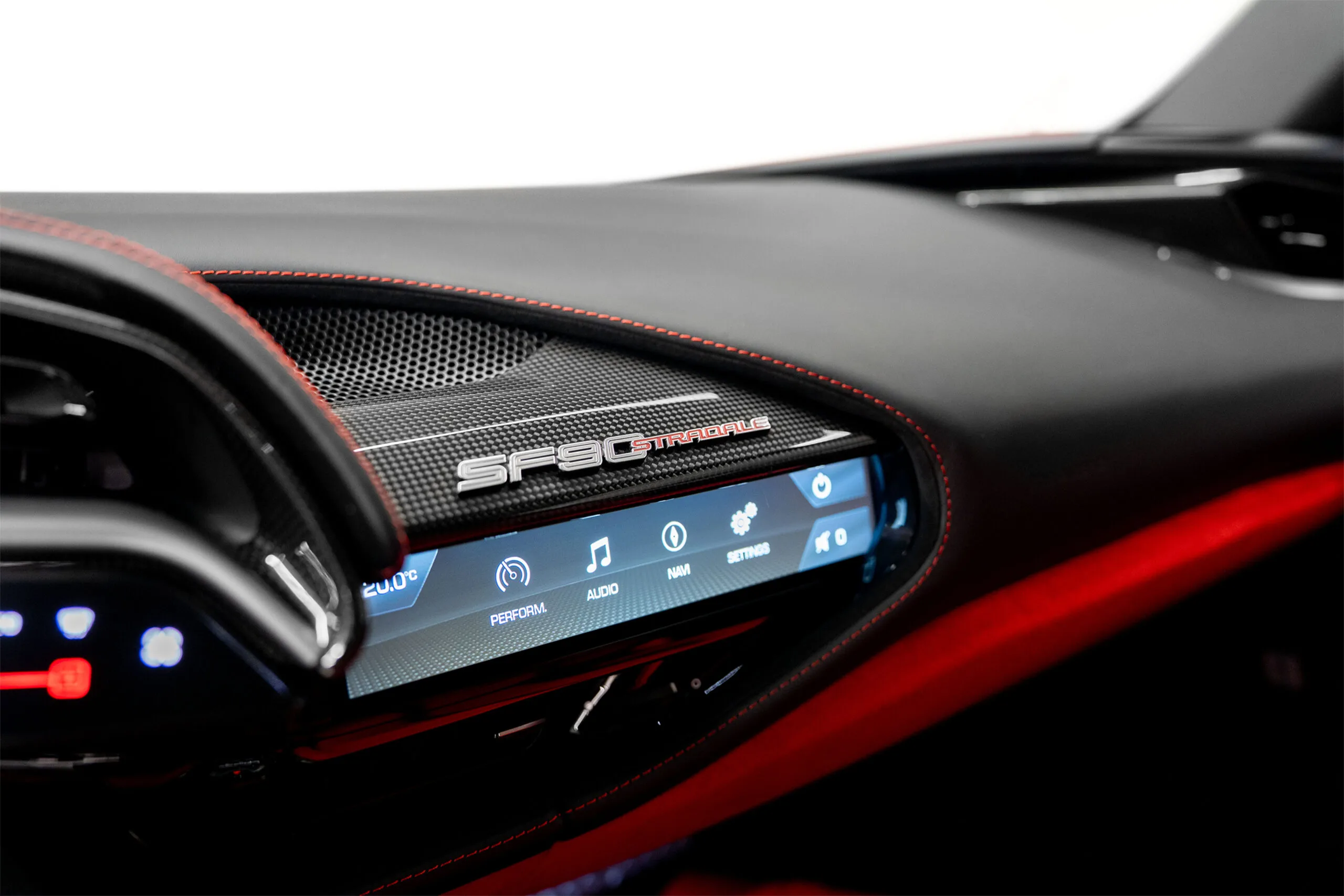 2021 Ferrari SF90 Stradale Assetto Fiorano, 18/20