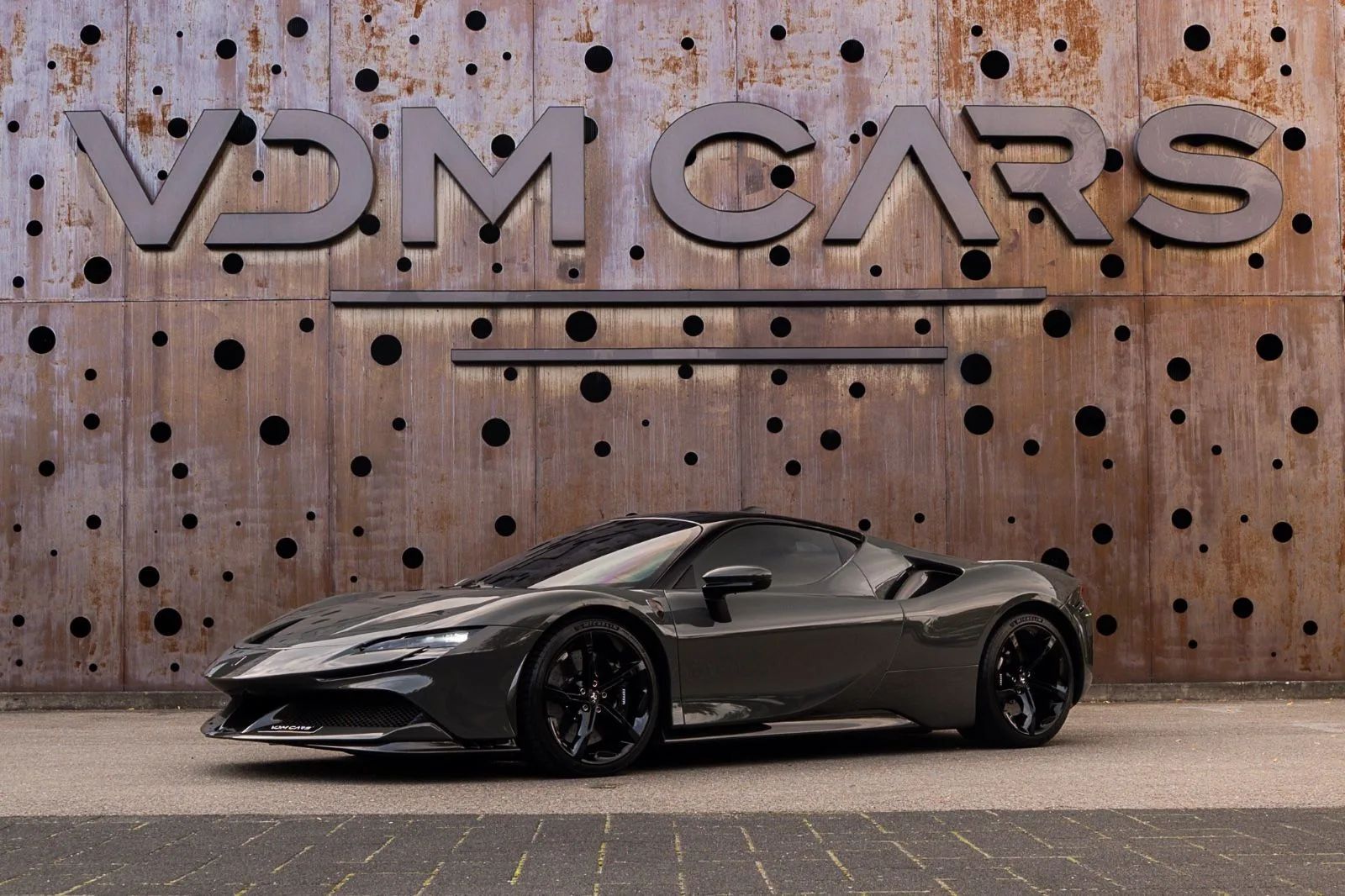 2021 Ferrari SF90 Stradale Assetto Fiorano angeboten von einem Supersportwagenhändler in Gronau, Deutschland, Hauptfoto