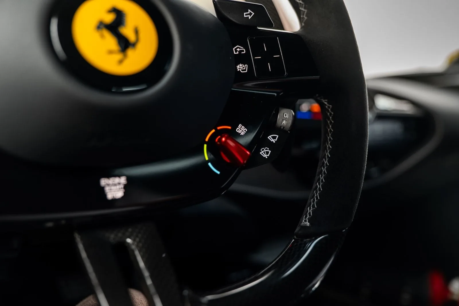 2021 Ferrari SF90 Stradale Assetto Fiorano, 27/30