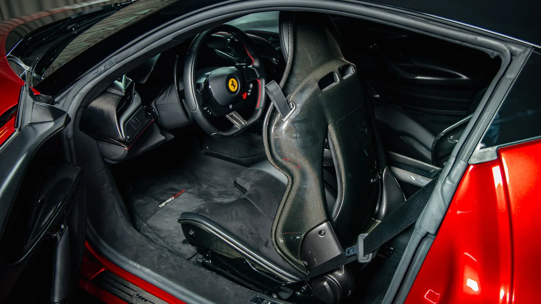 2021 Ferrari SF90 Stradale, 12/30