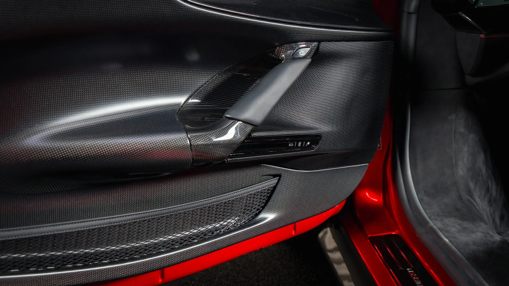 2021 Ferrari SF90 Stradale, 21/30