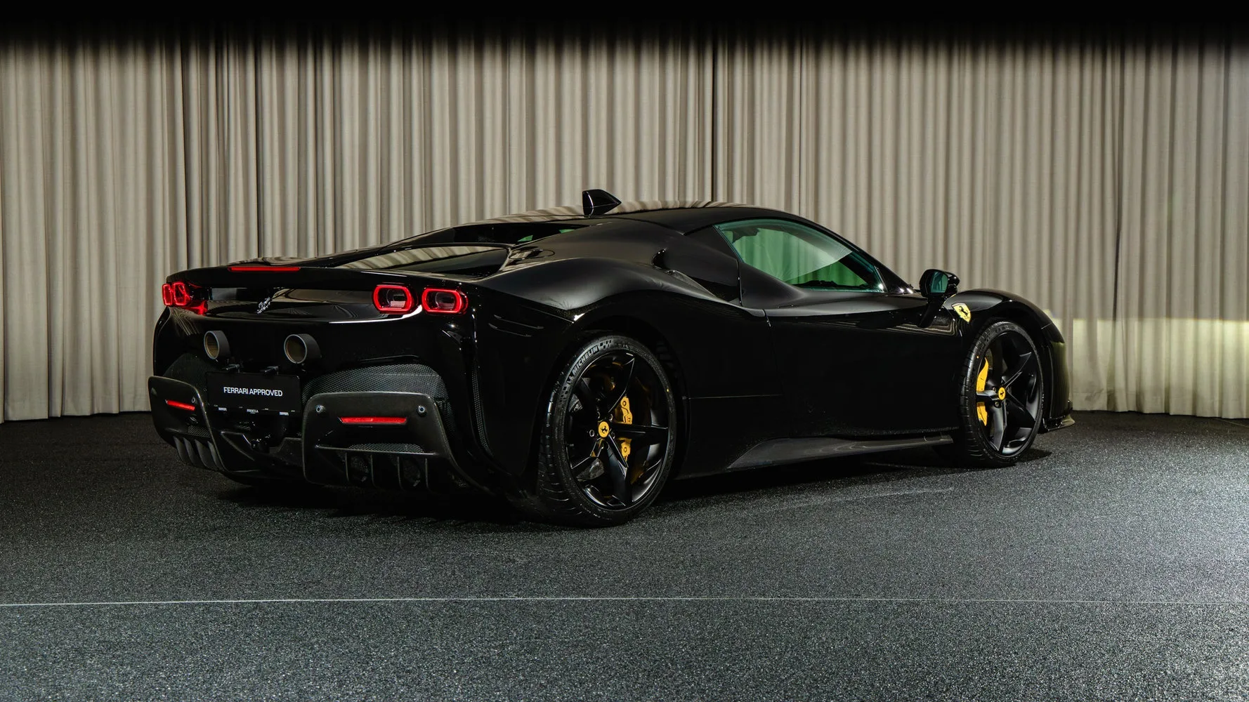 2021 Ferrari SF90 Stradale, 3/30