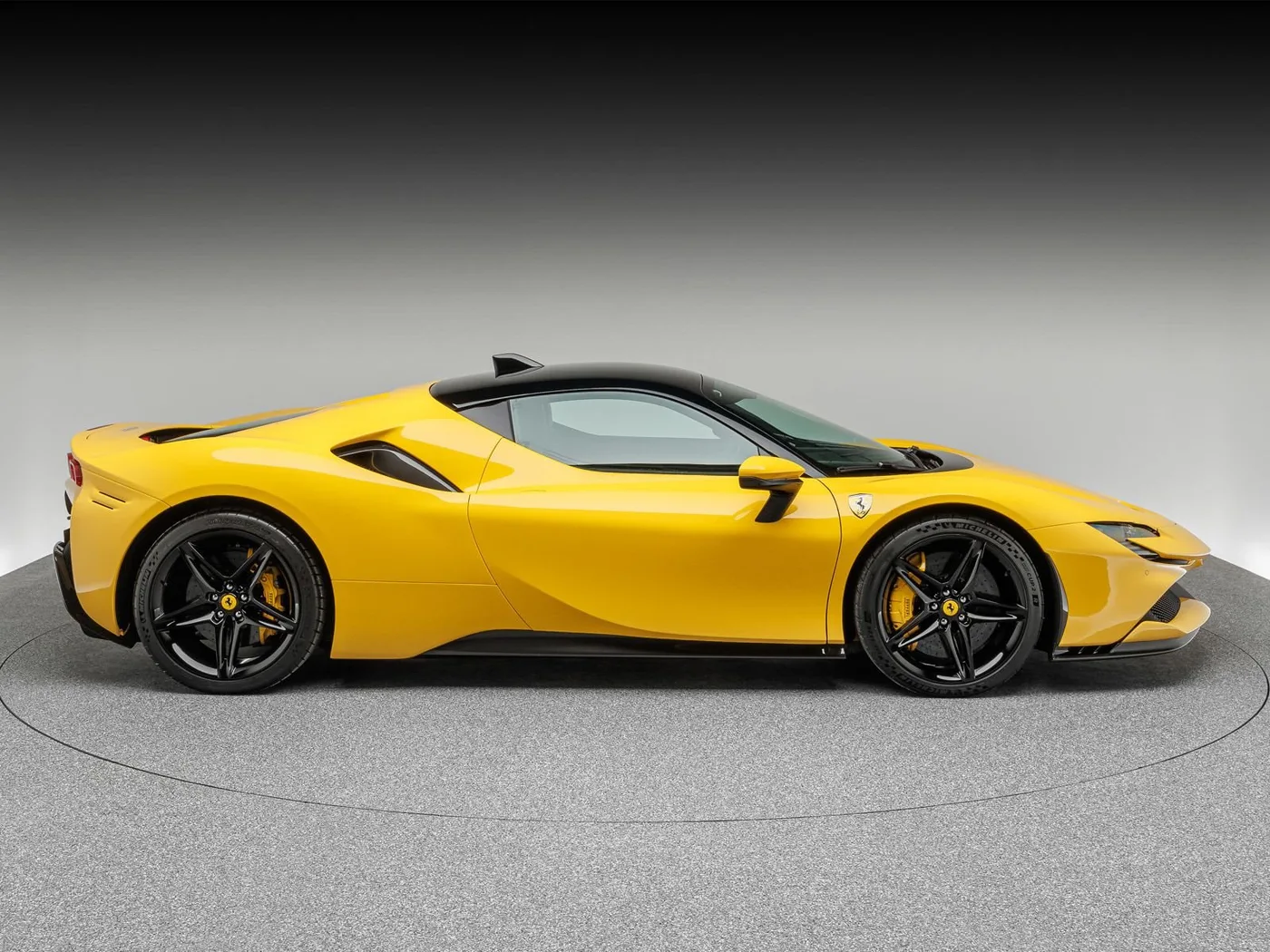 2021 Ferrari SF90 Stradale angeboten von einem Fachhändler in Böblingen, Deutschland, Foto 8 von 15