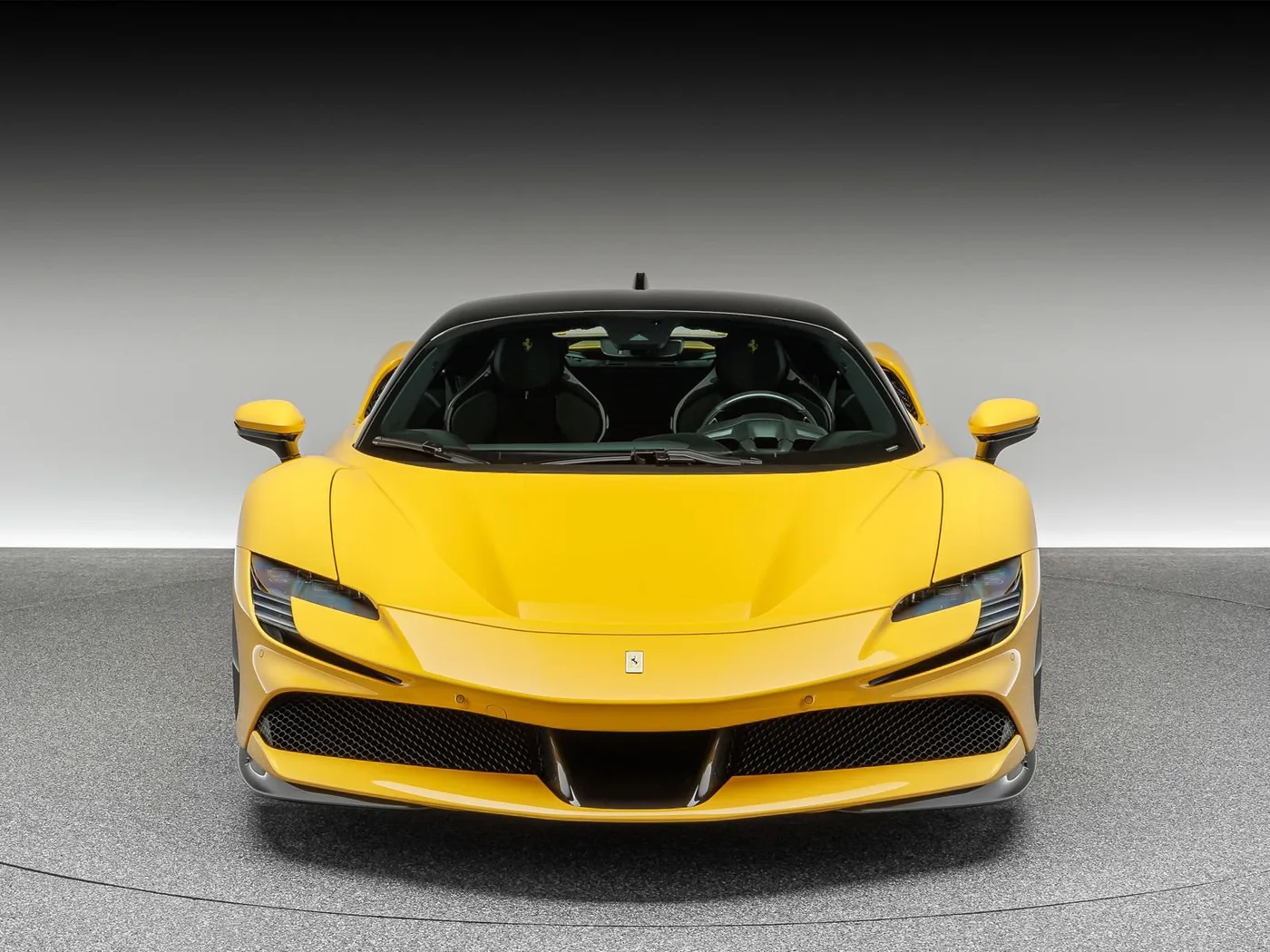 2021 Ferrari SF90 Stradale angeboten von einem Fachhändler in Böblingen, Deutschland, Foto 10 von 15