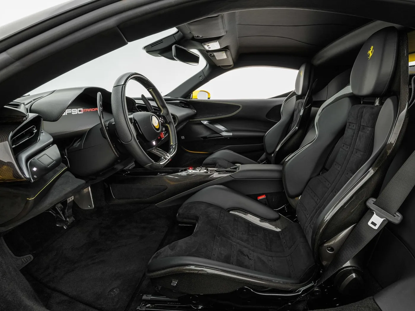 2021 Ferrari SF90 Stradale angeboten von einem Fachhändler in Böblingen, Deutschland, Foto 15 von 15