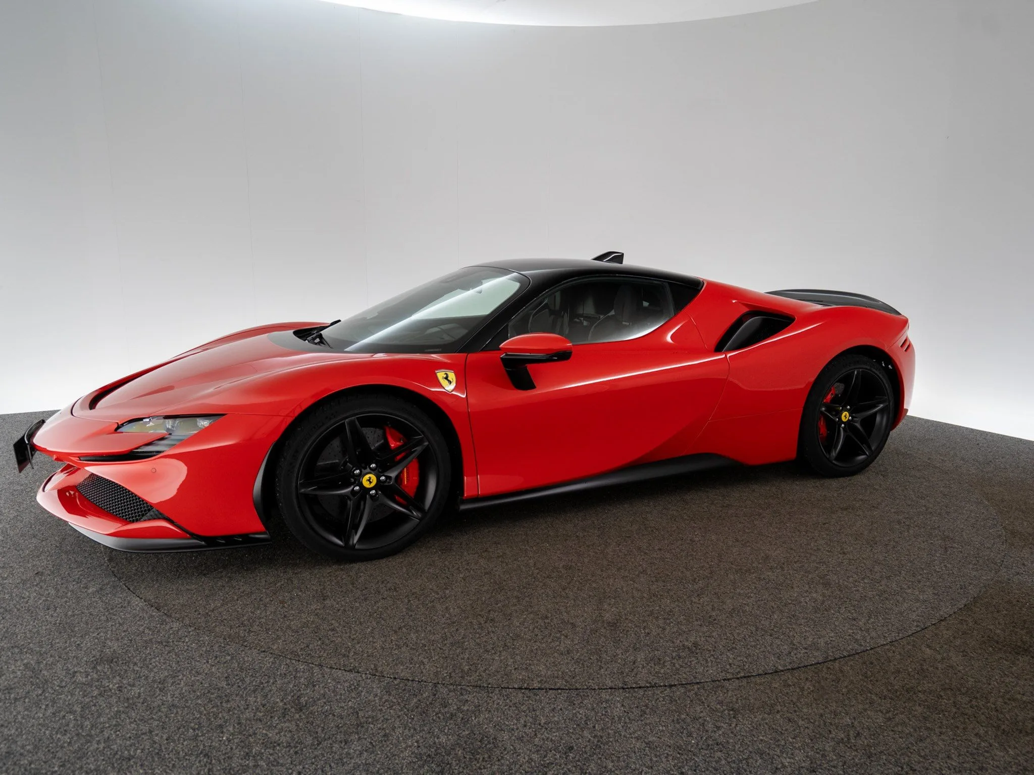 2021 Ferrari SF90 Stradale, 4/29