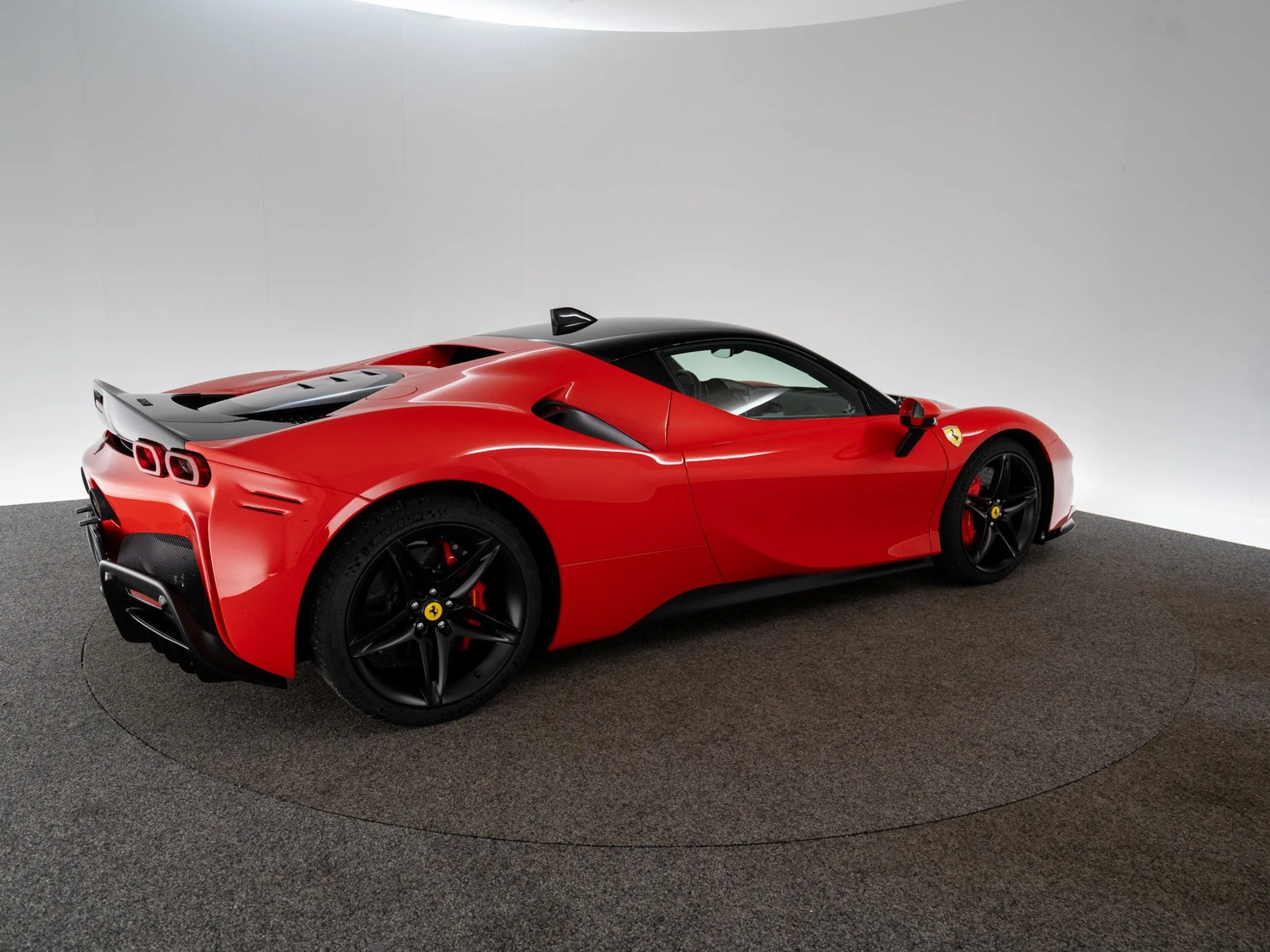 2021 Ferrari SF90 Stradale, 22/29