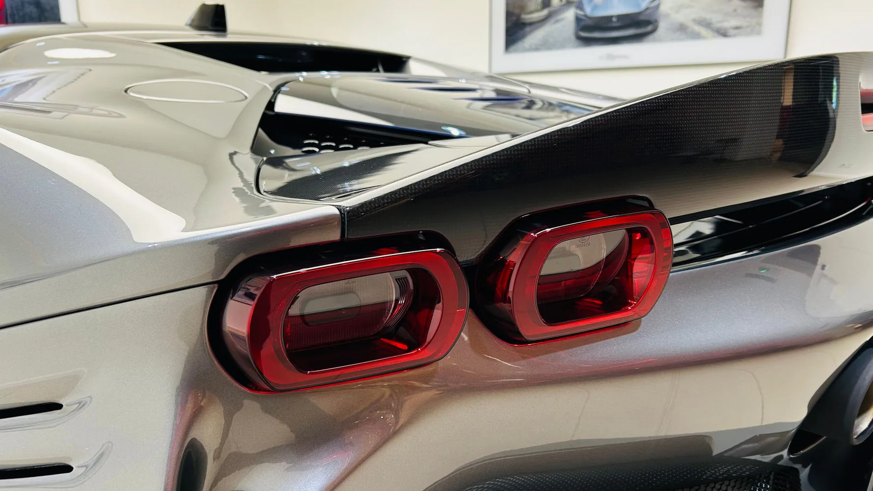2021 Ferrari SF90 Stradale Assetto Fiorano, 27/30