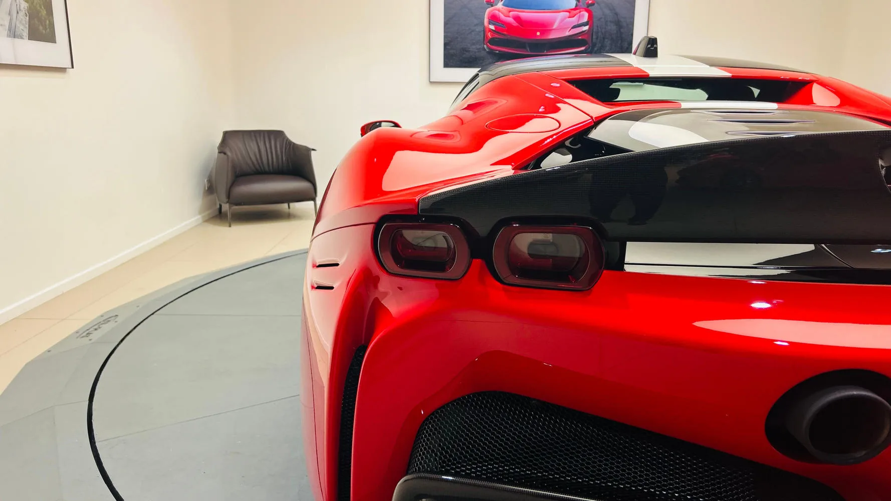 2021 Ferrari SF90 Stradale Assetto Fiorano, 19/30