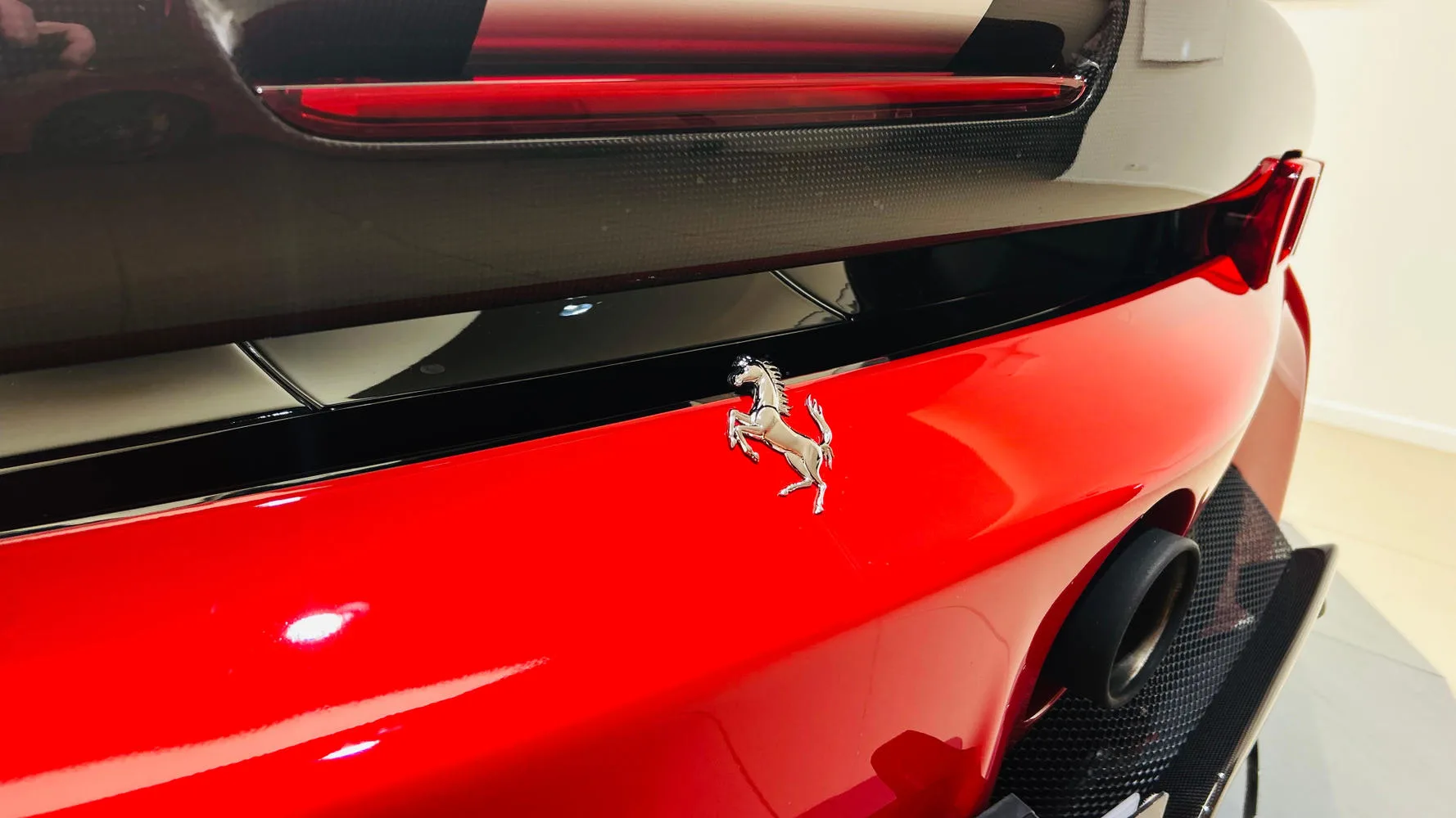 2021 Ferrari SF90 Stradale Assetto Fiorano, 23/30