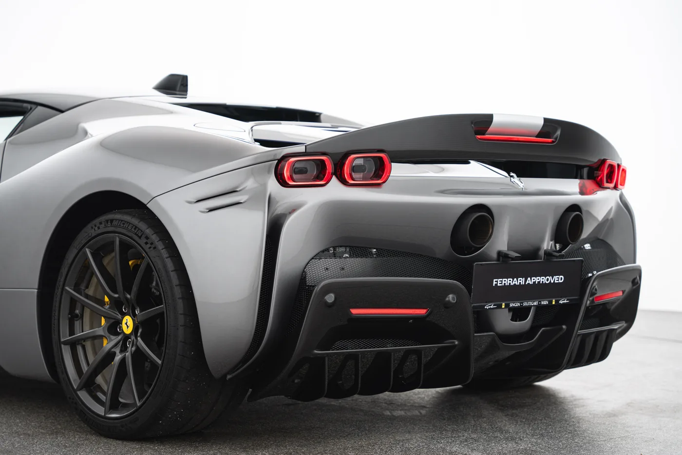 2021 Ferrari SF90 Stradale offered by a specialist dealer in Vösendorf, Austria, photo 11 of 15