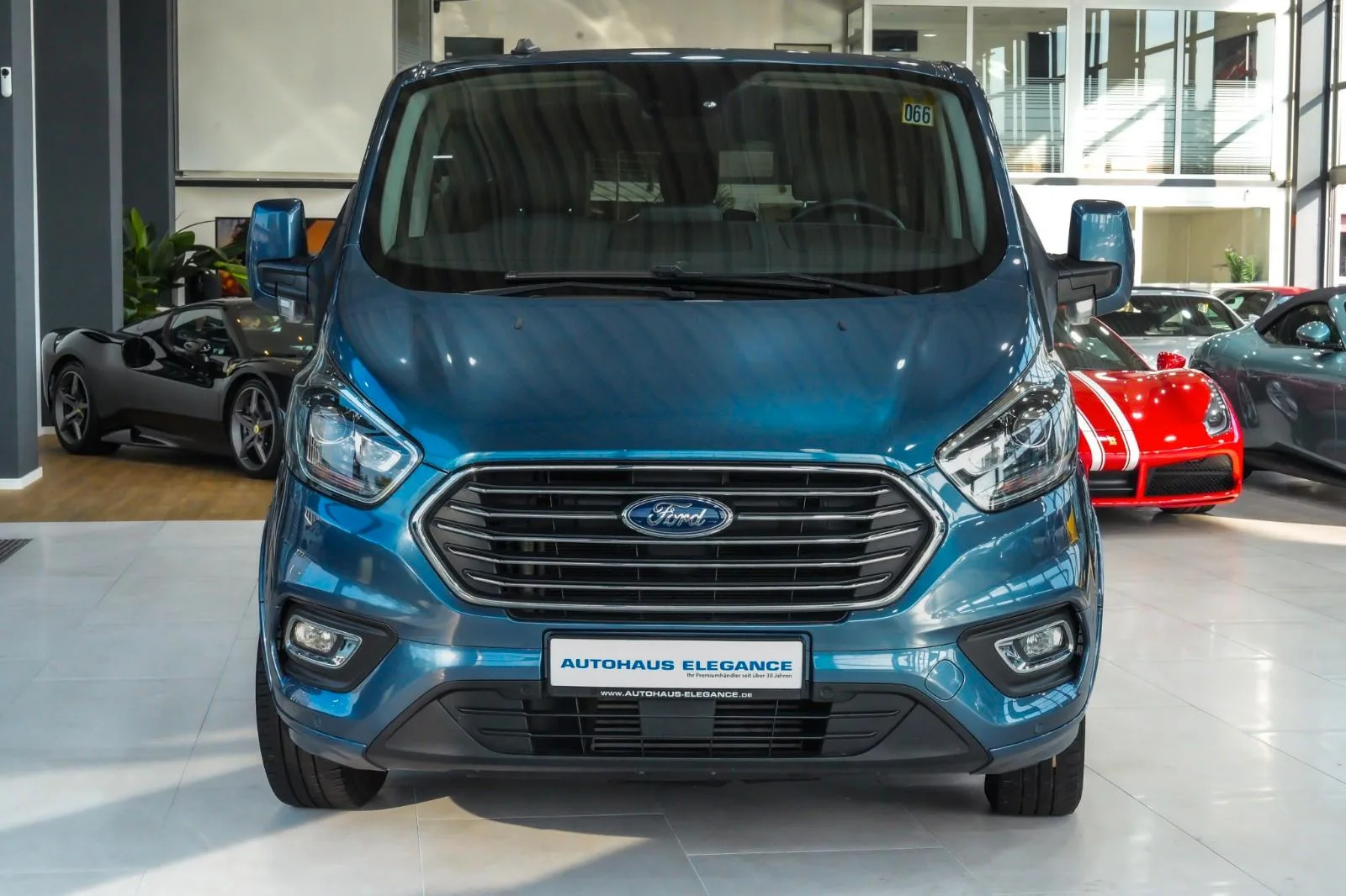2021 Ford Tourneo Custom Titanium X, 4/29