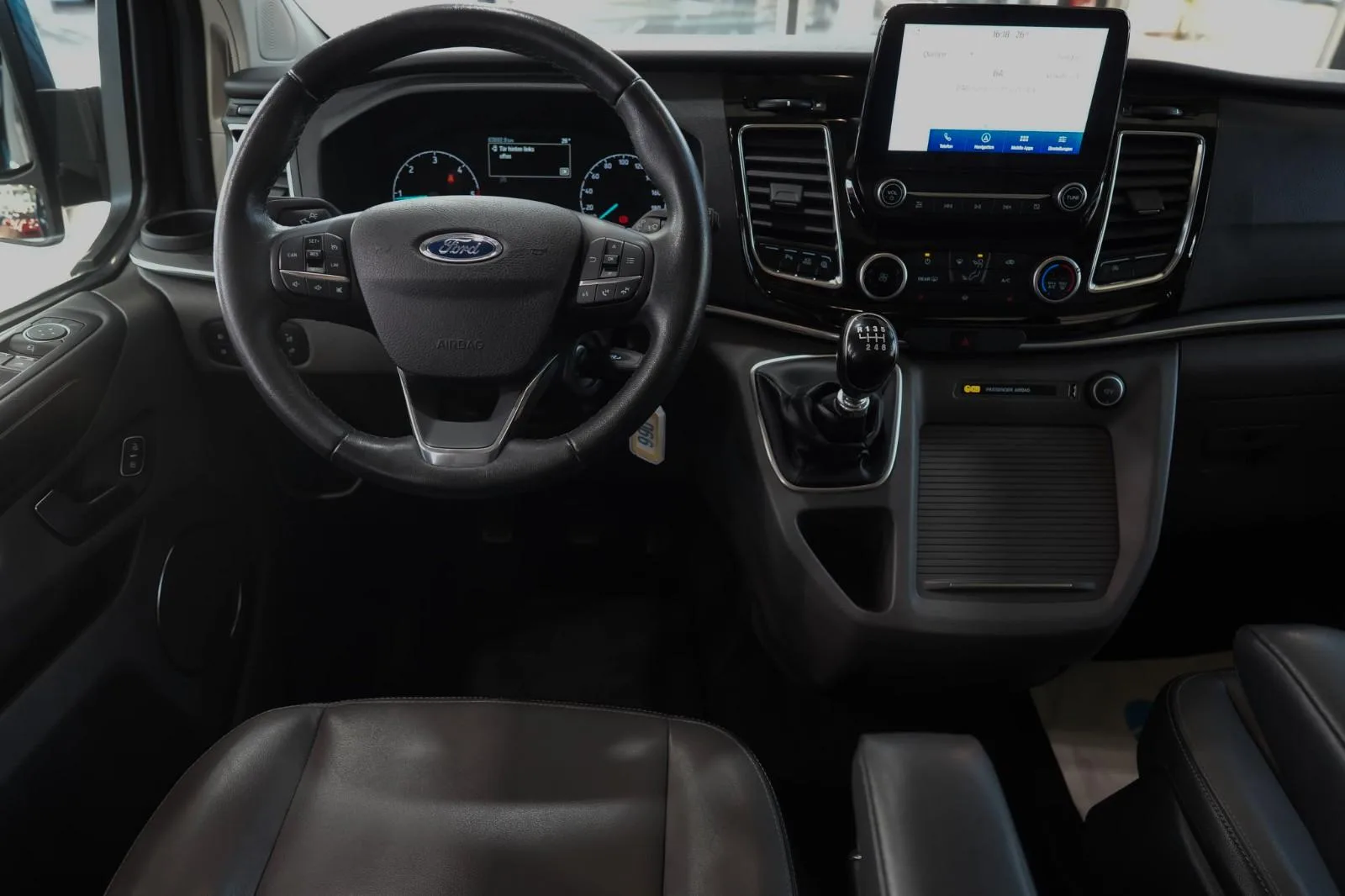 2021 Ford Tourneo Custom Titanium X, 16/29