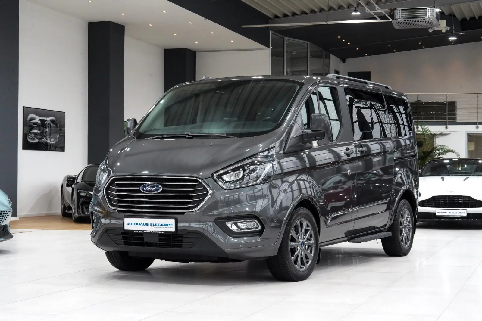 2021 Ford Tourneo Custom Titanium X angeboten von einem Fachhändler in Köln, Deutschland, Hauptfoto