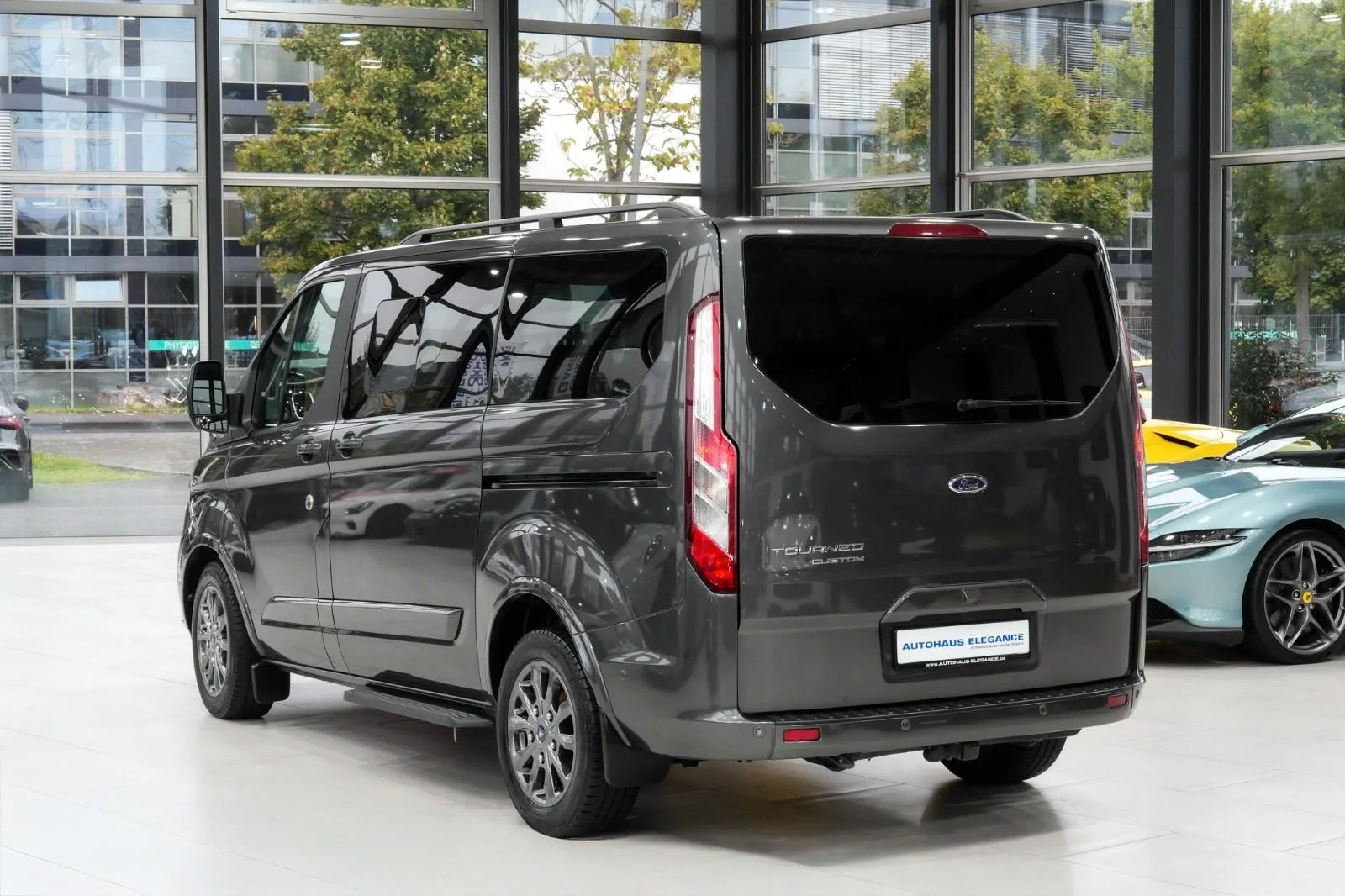 2021 Ford Tourneo Custom Titanium X, 3/30
