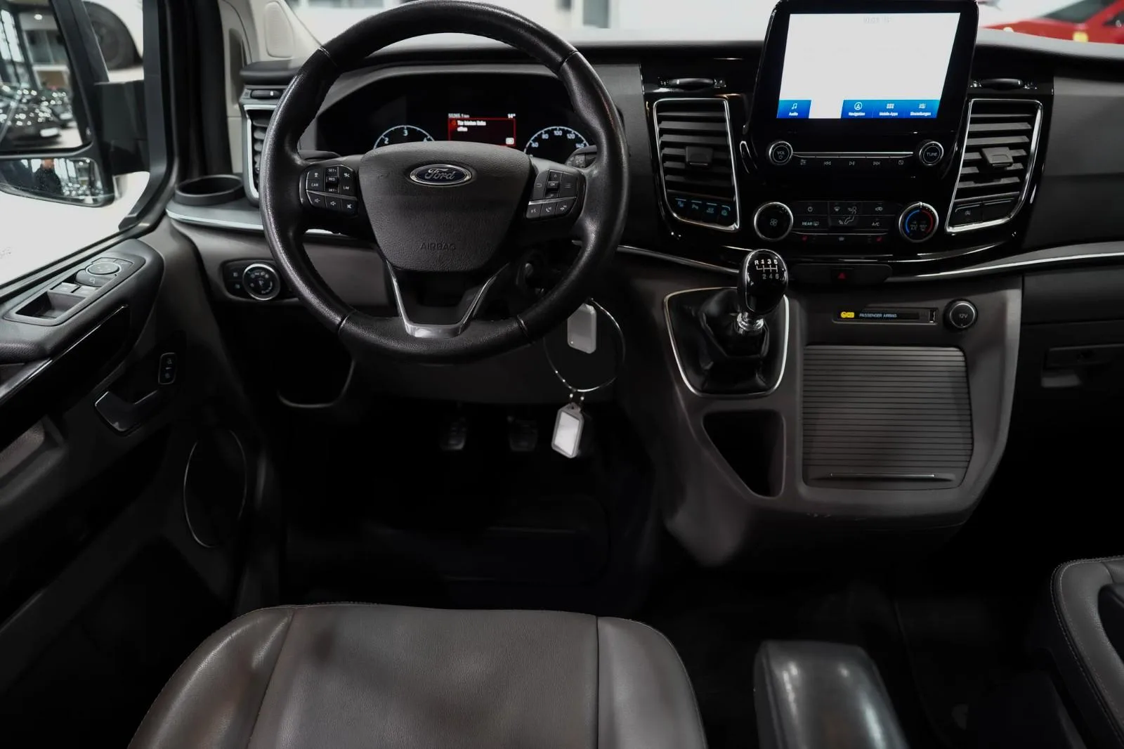 2021 Ford Tourneo Custom Titanium X, 17/30