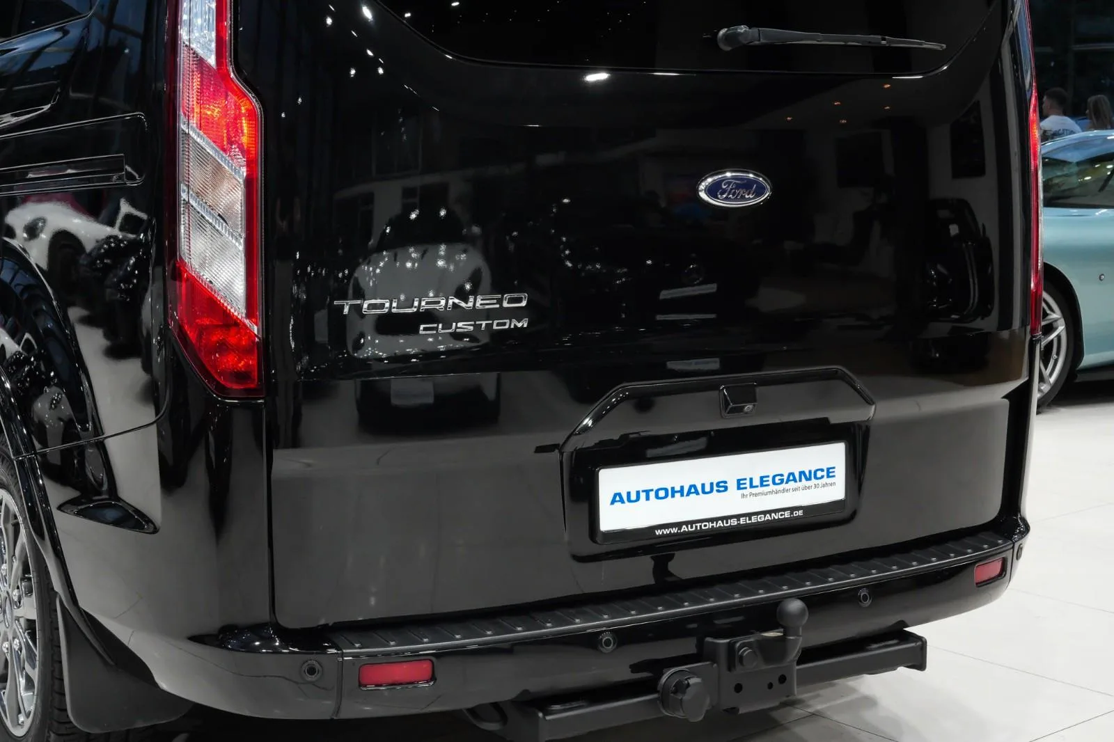 2021 Ford Tourneo Custom Titanium X, 8/29