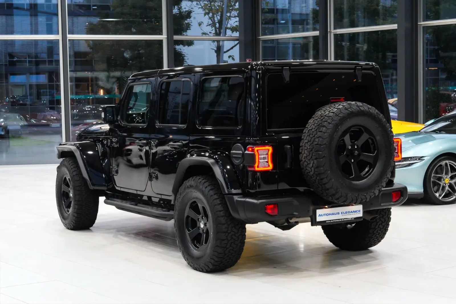2021 Jeep Wrangler Unlimited Sahara, 3/28