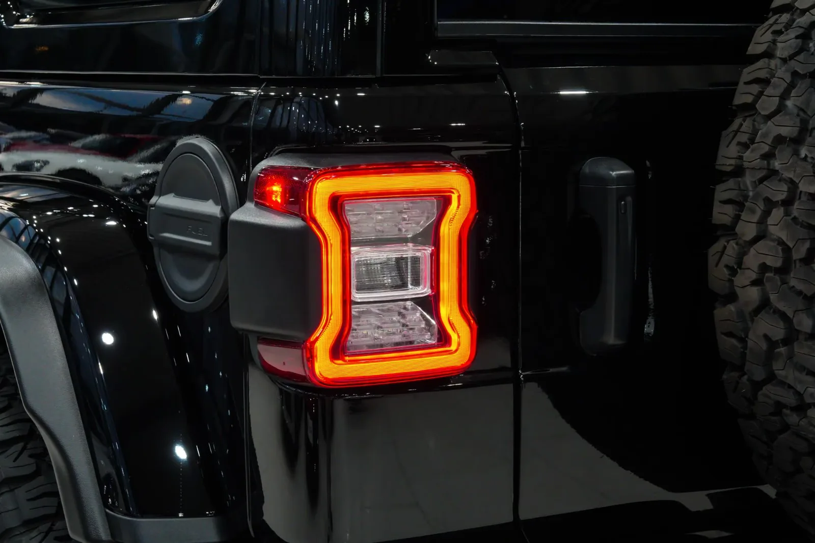 2021 Jeep Wrangler Unlimited Sahara, 8/28
