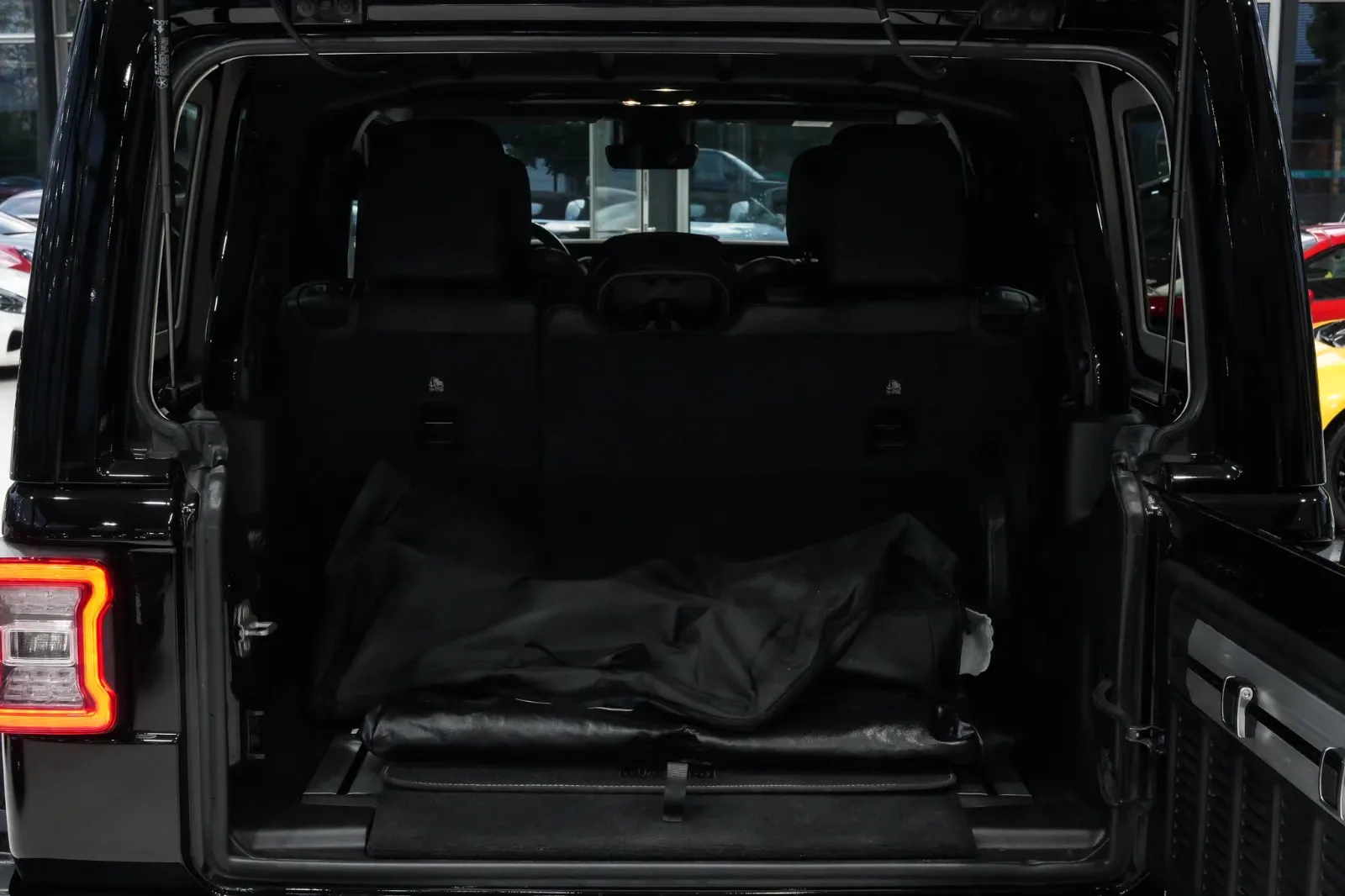 2021 Jeep Wrangler Unlimited Sahara, 10/28
