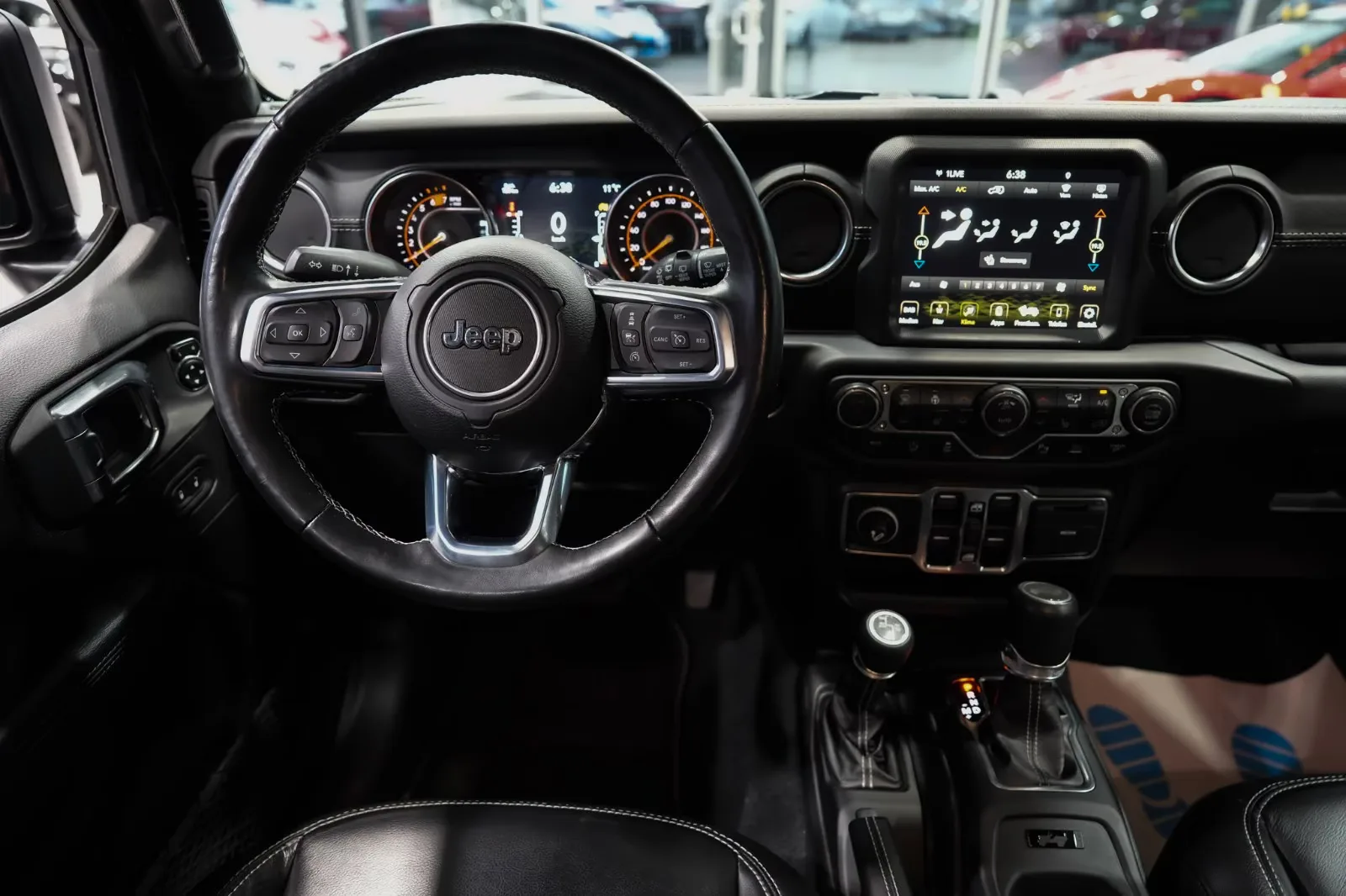 2021 Jeep Wrangler Unlimited Sahara, 15/28