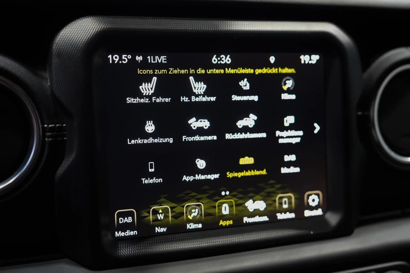 2021 Jeep Wrangler Unlimited Sahara, 20/28