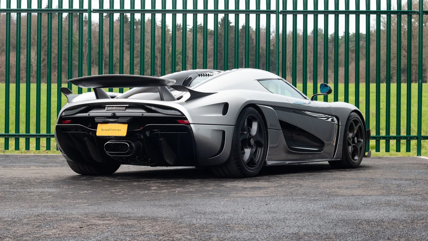 2021 Koenigsegg Regera proposée par un concessionnaire spécialisé à Sunningdale, Royaume-Uni, photo 4 sur 10