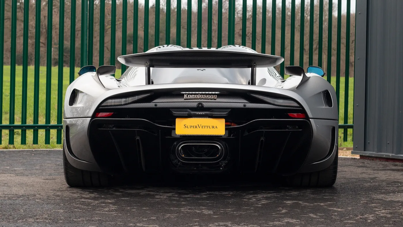 2021 Koenigsegg Regera proposée par un concessionnaire spécialisé à Sunningdale, Royaume-Uni, photo 8 sur 10