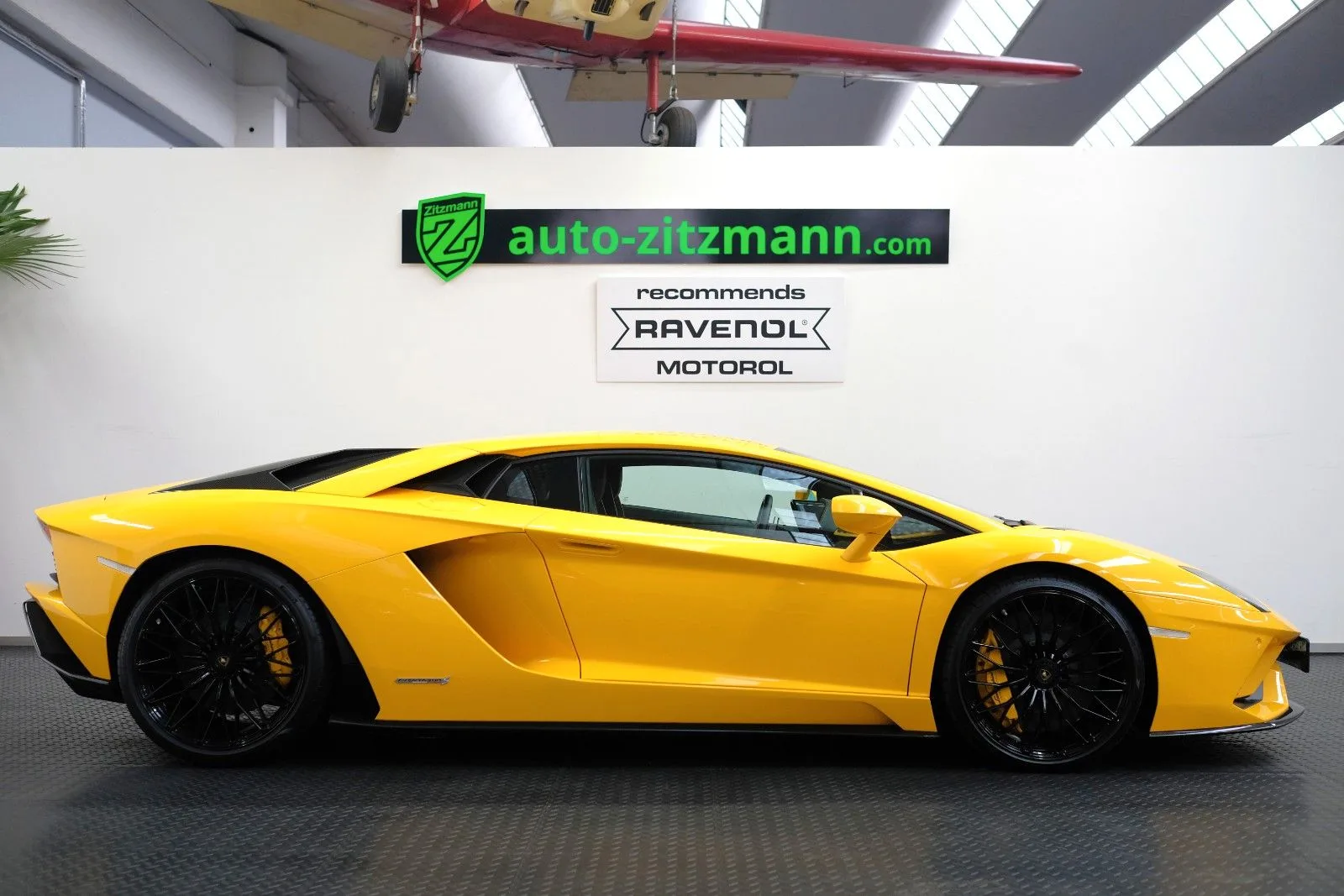 2021 Lamborghini Aventador S, 3/30