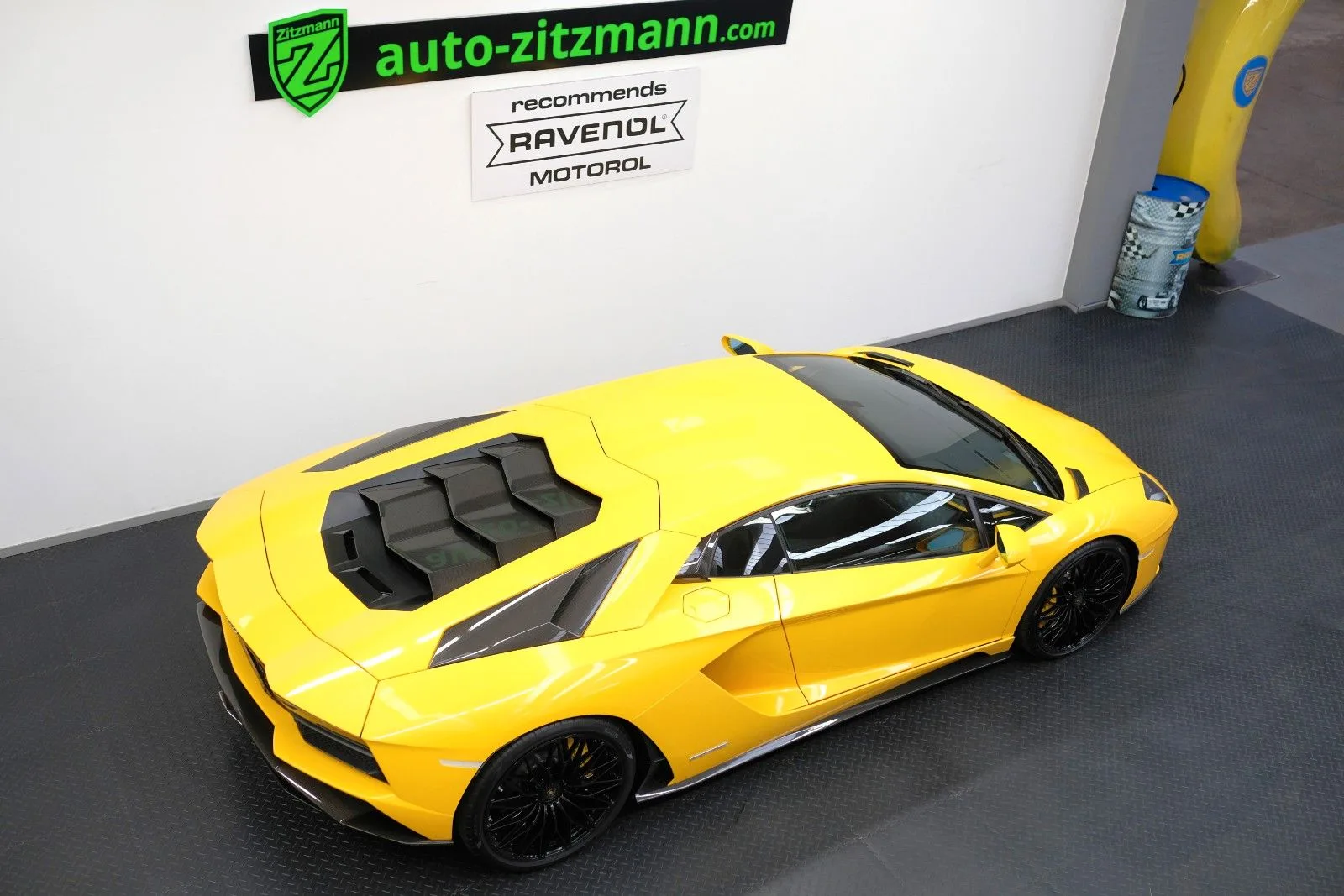 2021 Lamborghini Aventador S, 6/30