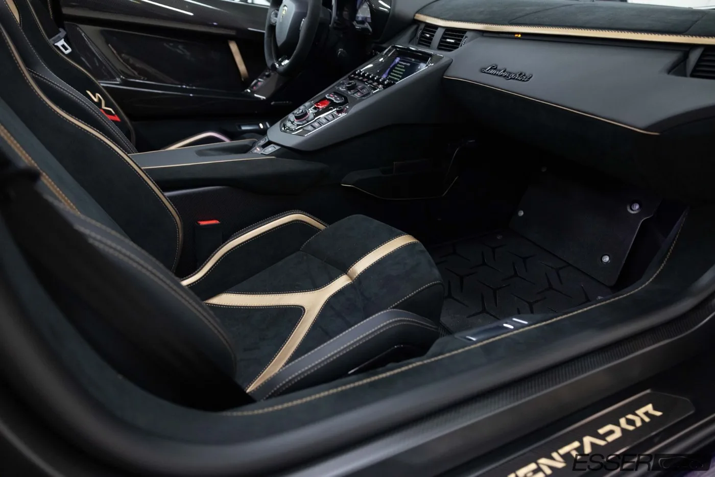 2021 Lamborghini Aventador SVJ Roadster proposée par un concessionnaire spécialisé à Alsdorf, Allemagne, photo 14 sur 25