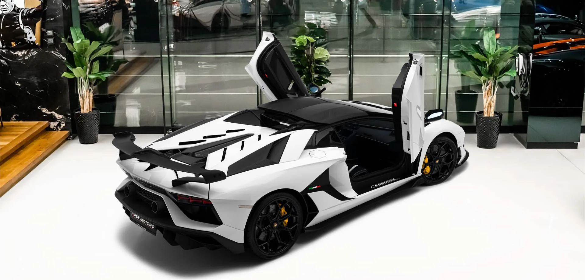 2021 Lamborghini Aventador SVJ Roadster, 2/30
