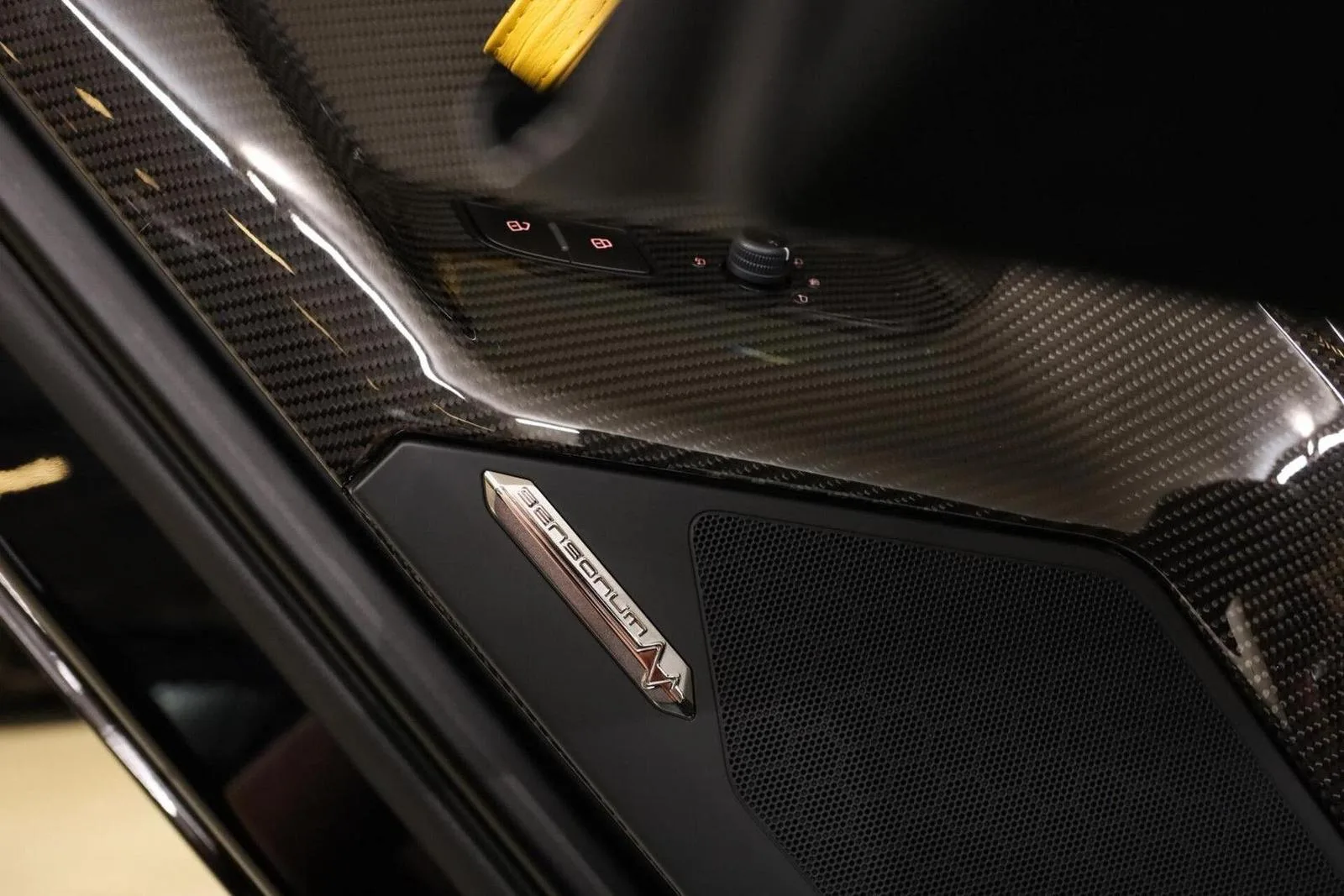 2021 Lamborghini Aventador SVJ Roadster Novitec, 27/30