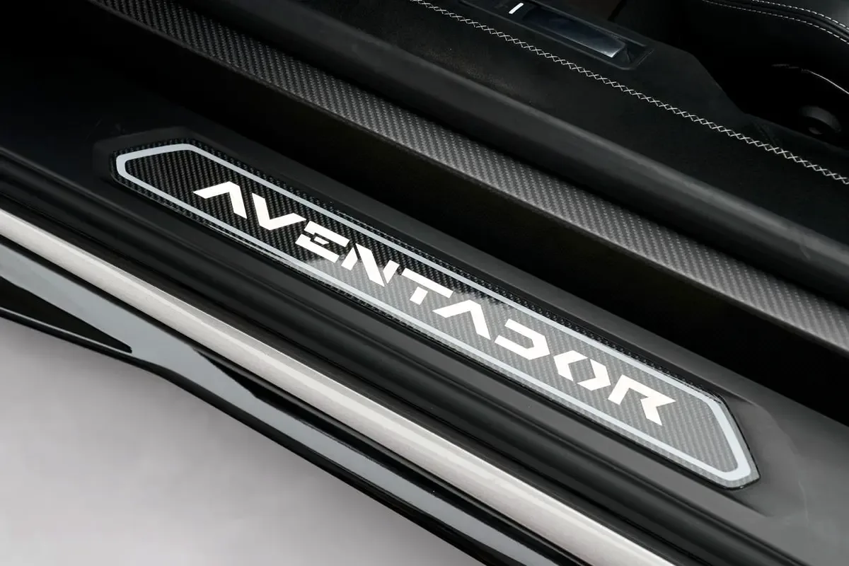 2021 Lamborghini Aventador SVJ Roadster, 15/15