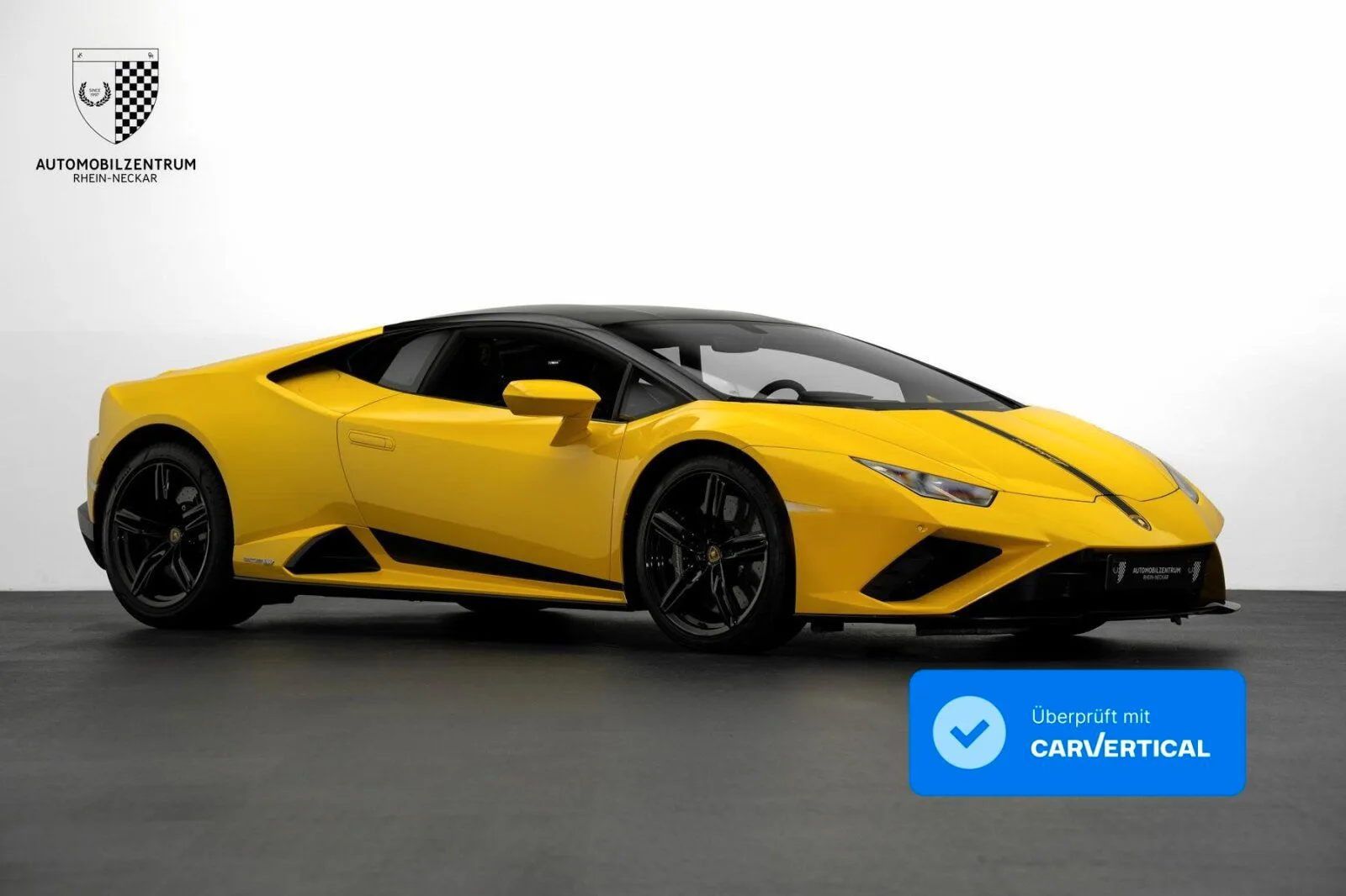 2021 Lamborghini Huracán Evo RWD offered by a supercar dealer in Viernheim, Germany, main photo
