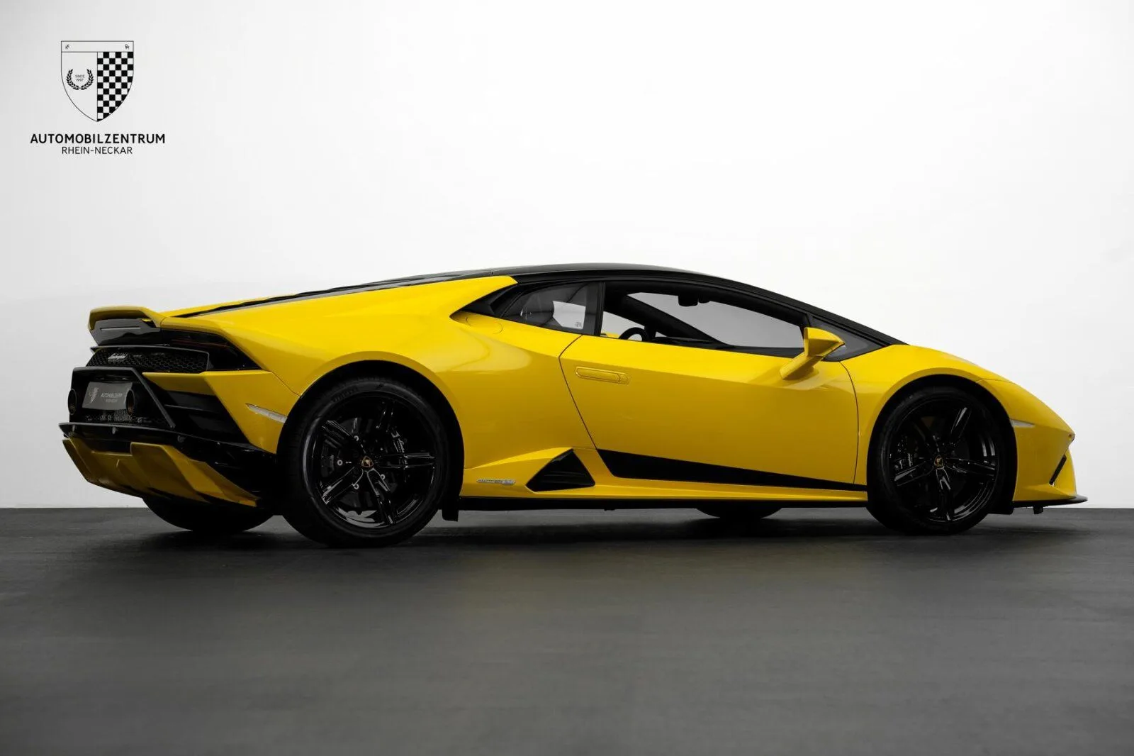 2021 Lamborghini Huracán Evo RWD, 7/30