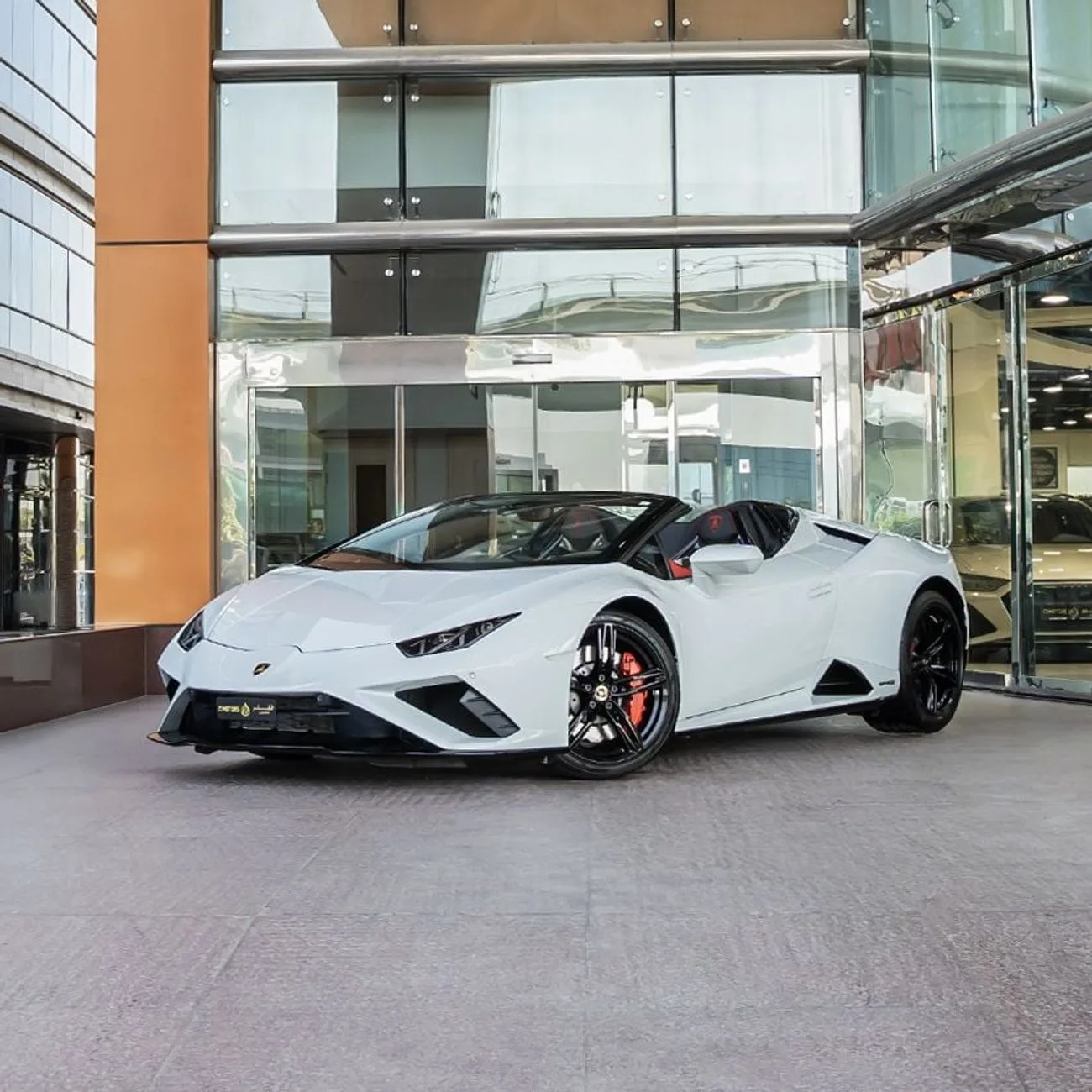 2021 Lamborghini Huracán EVO Spyder angeboten von einem Fachhändler in Dubai, Vereinigte Arabische Emirate, Foto 4 von 20