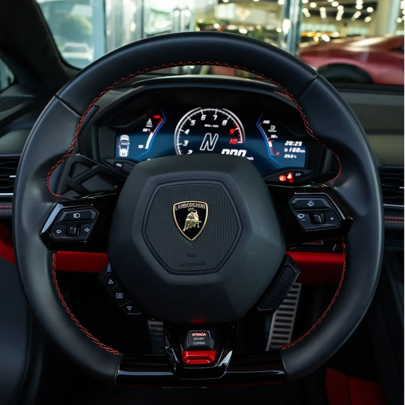 2021 Lamborghini Huracán EVO Spyder angeboten von einem Fachhändler in Dubai, Vereinigte Arabische Emirate, Foto 12 von 20