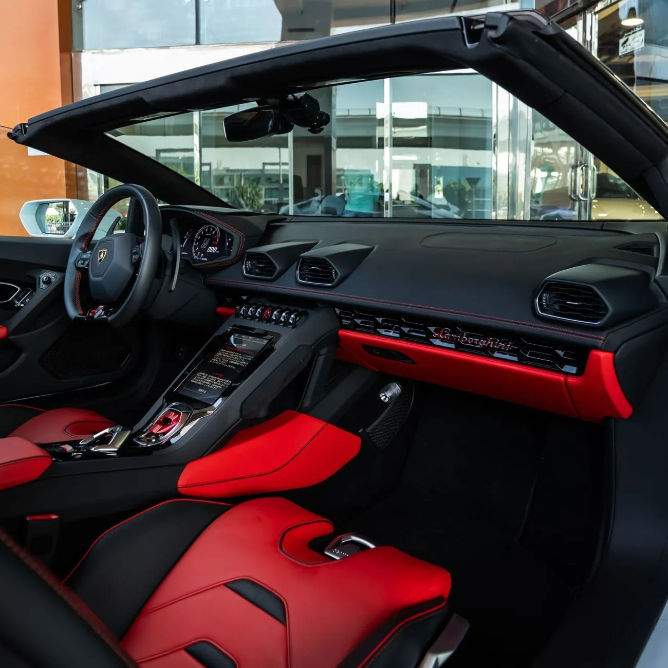 2021 Lamborghini Huracán EVO Spyder angeboten von einem Fachhändler in Dubai, Vereinigte Arabische Emirate, Foto 15 von 20